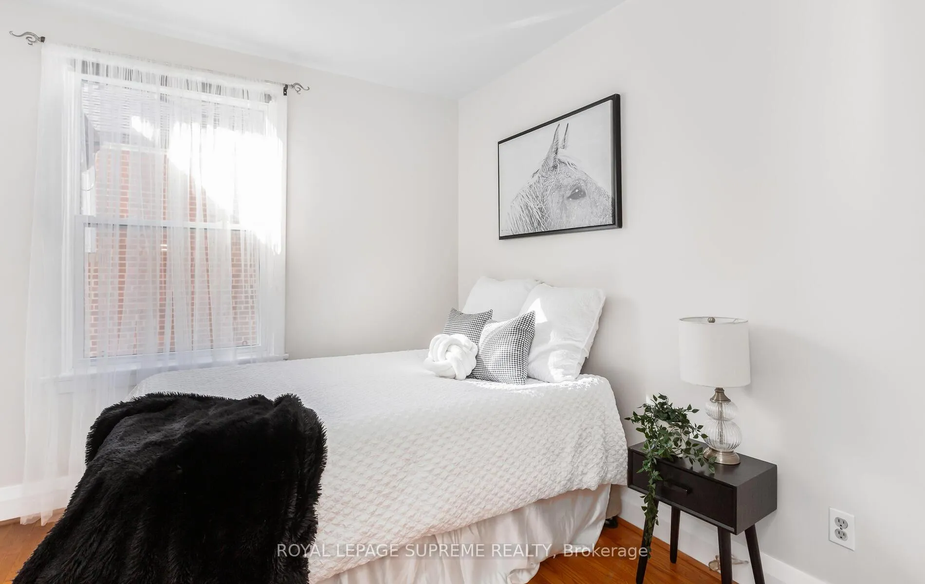 Photo 18 of 14 East Drive, Toronto, Rockcliffe-Smythe — HOMEH
