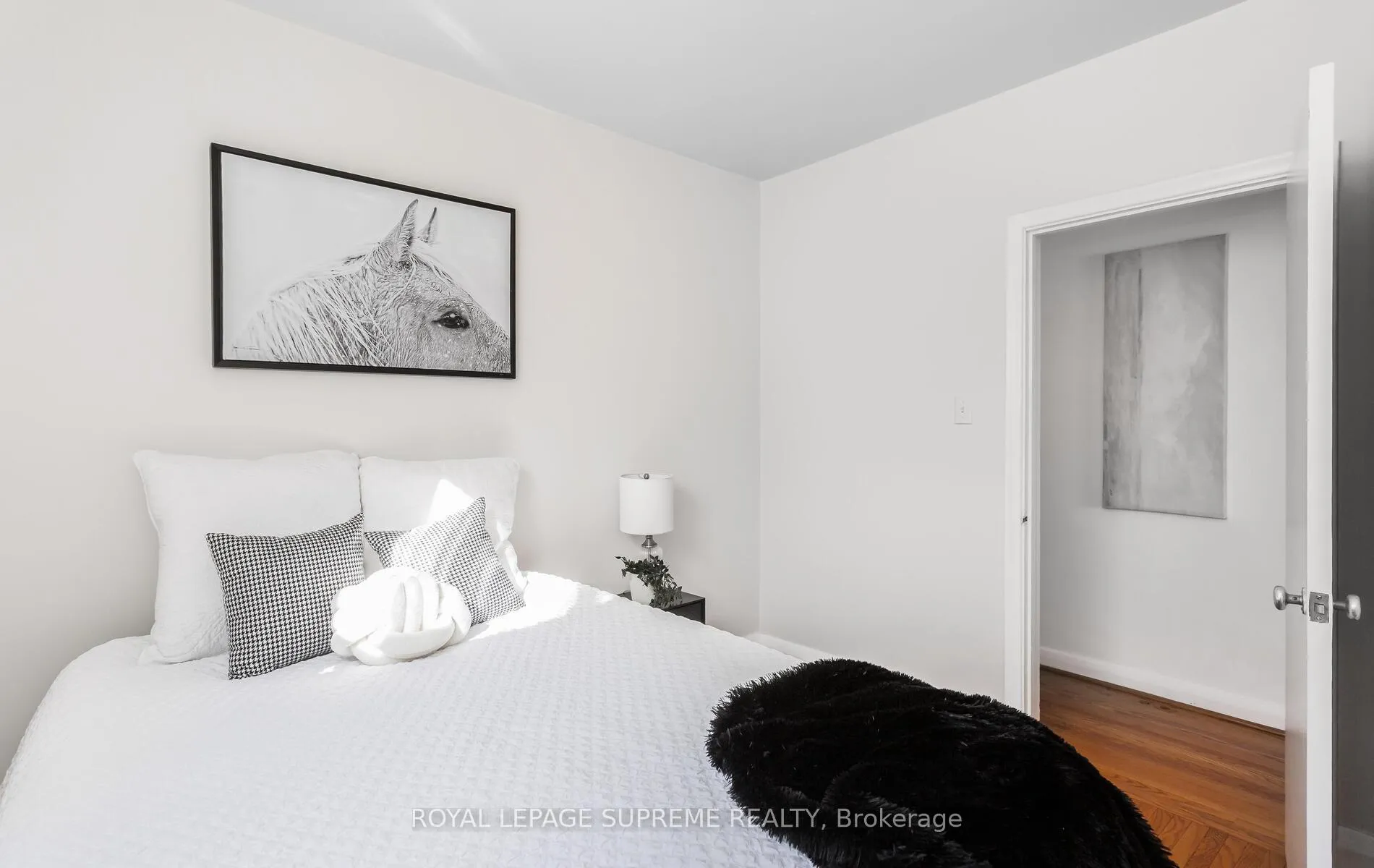 Photo 20 of 14 East Drive, Toronto, Rockcliffe-Smythe — HOMEH