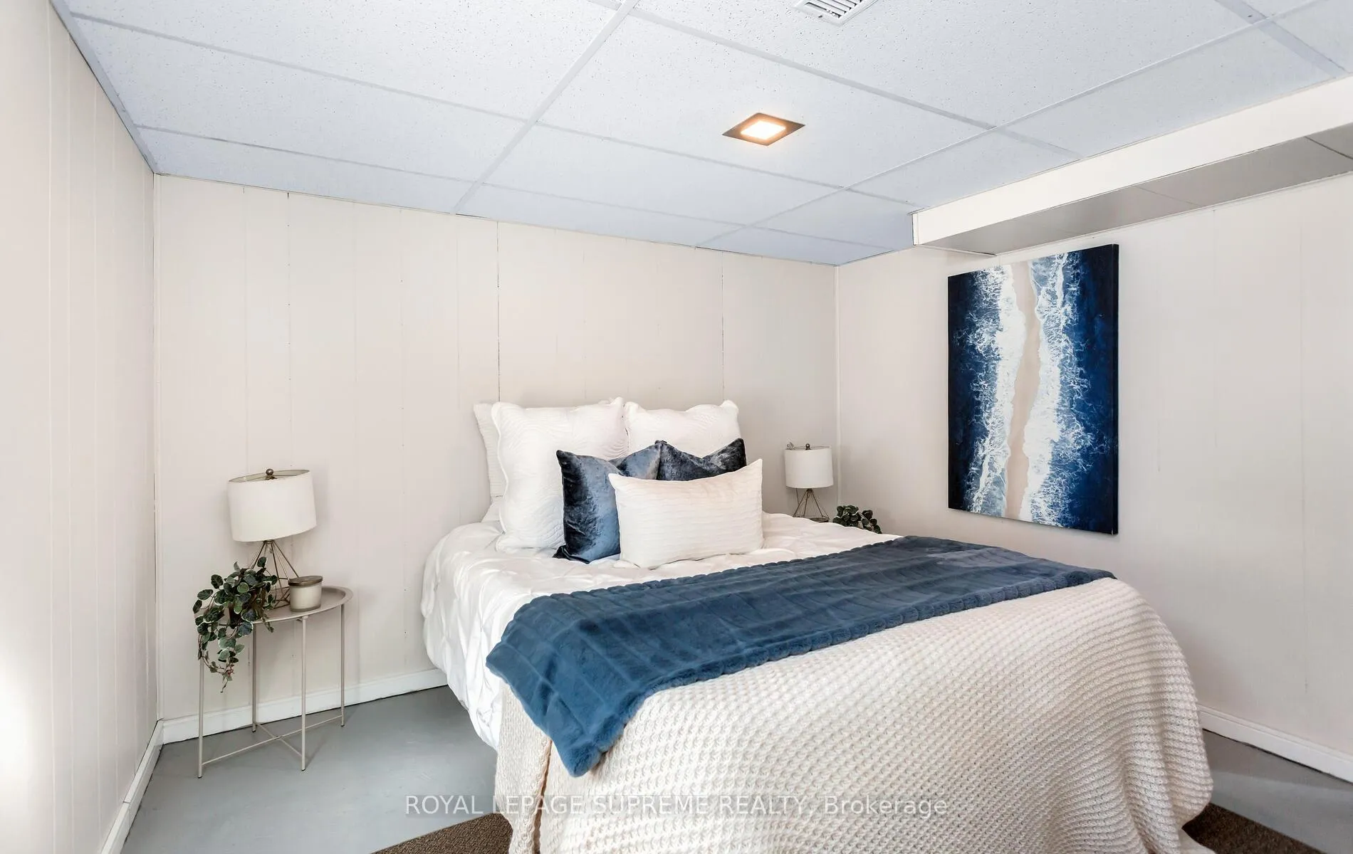 Photo 24 of 14 East Drive, Toronto, Rockcliffe-Smythe — HOMEH
