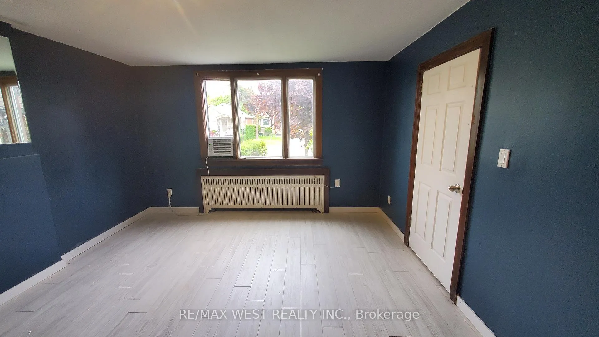 Photo 6 of Unit Main, 135 Ellins Avenue, Toronto, Rockcliffe-Smythe — HOMEH