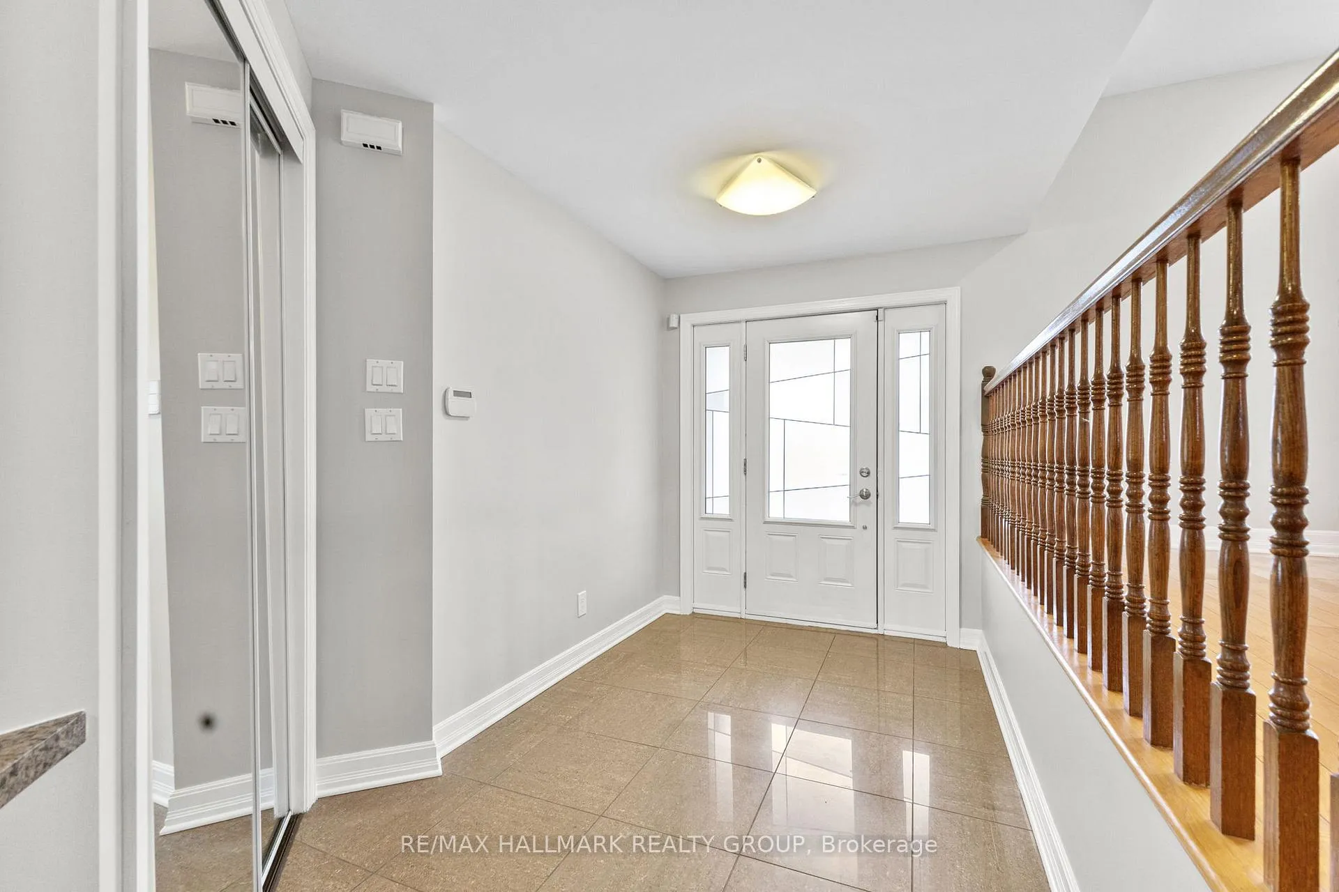 Photo 3 of 30 Lillico Drive, Ottawa, Hunt Club — HOMEH