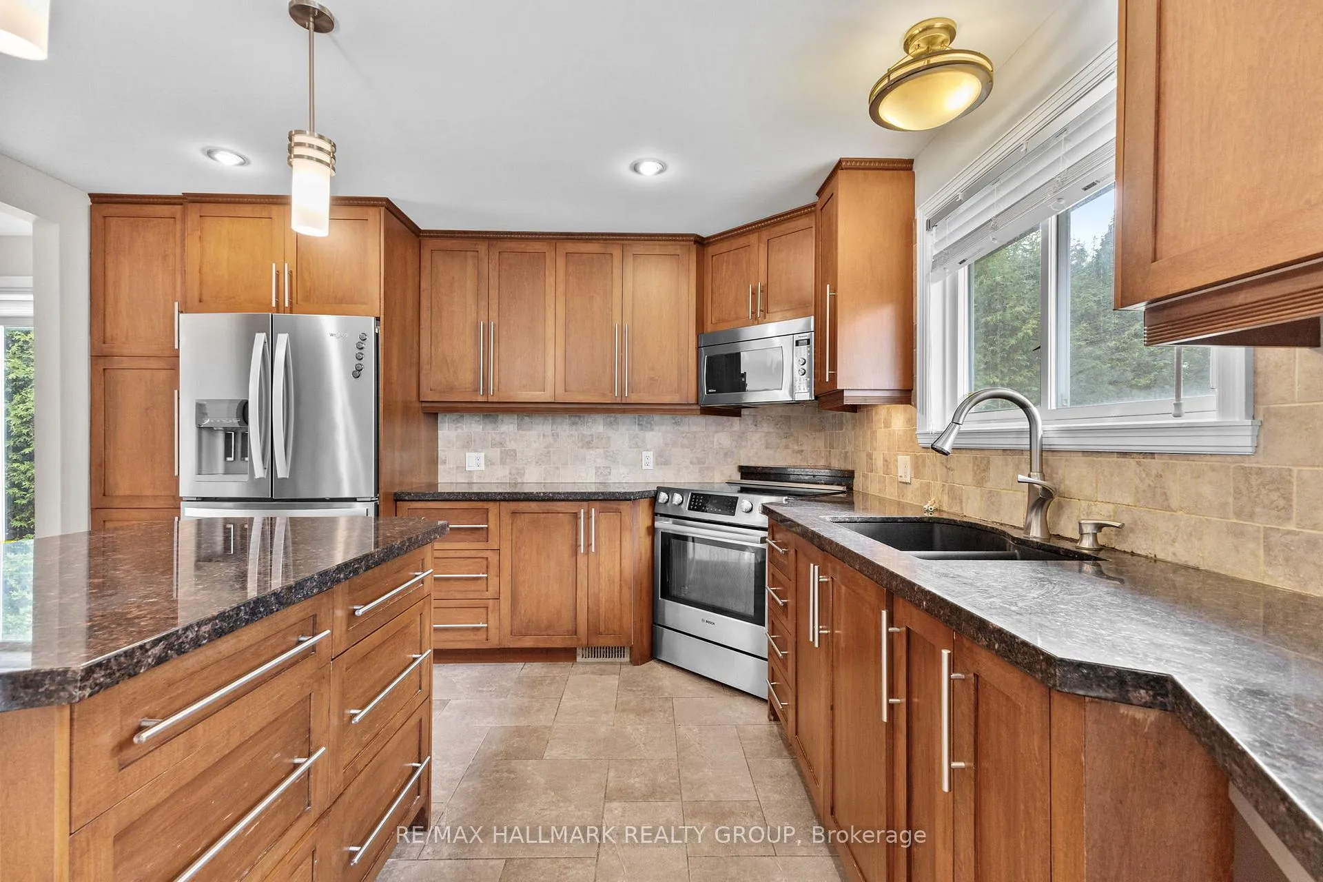 Photo 13 of 30 Lillico Drive, Ottawa, Hunt Club — HOMEH