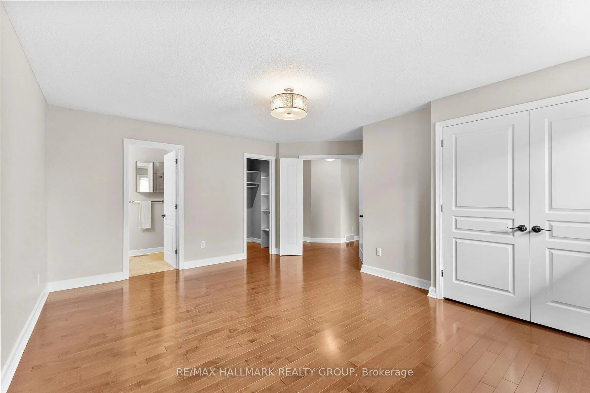 Photo 25 of 30 Lillico Drive, Ottawa, Hunt Club — HOMEH