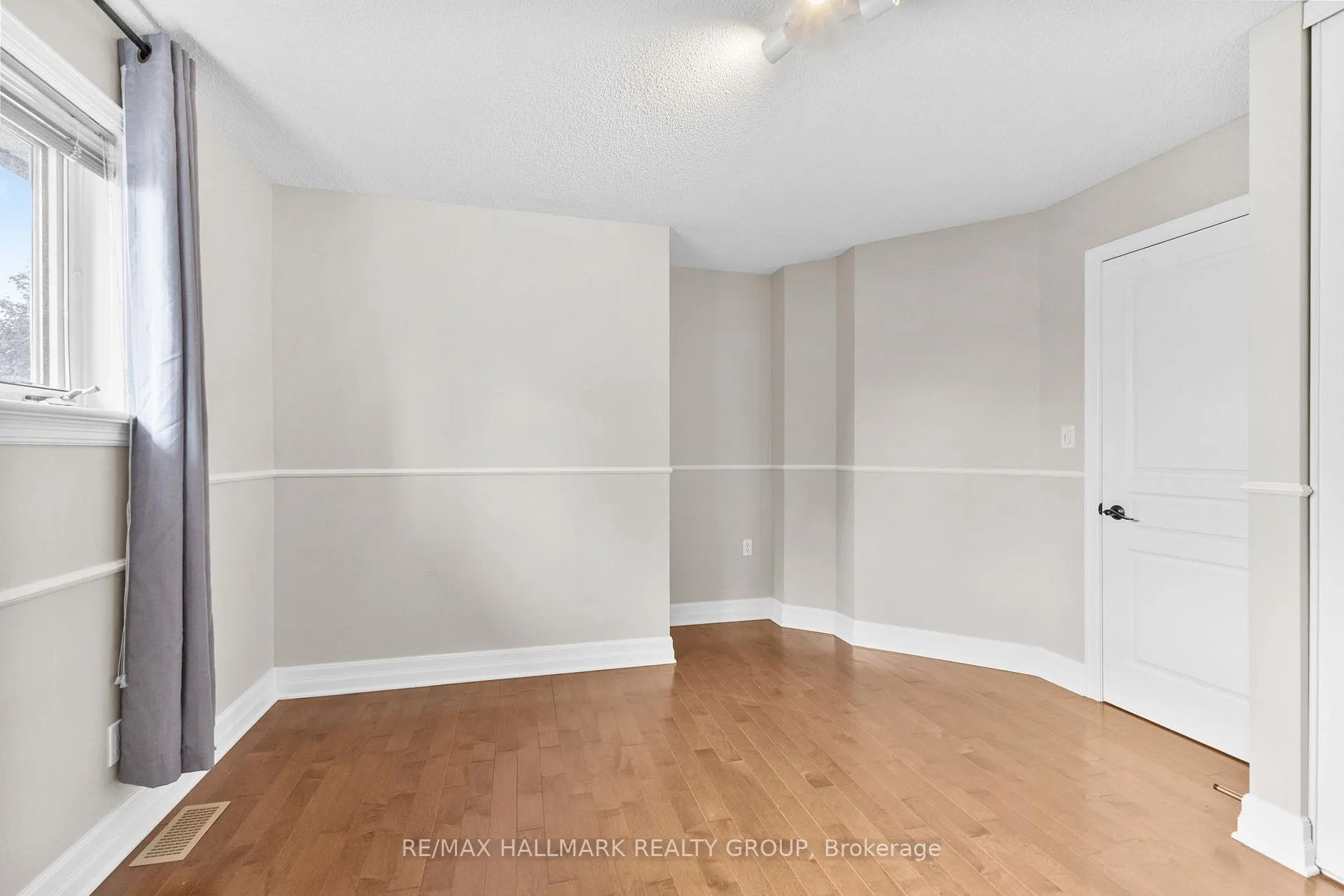Photo 30 of 30 Lillico Drive, Ottawa, Hunt Club — HOMEH