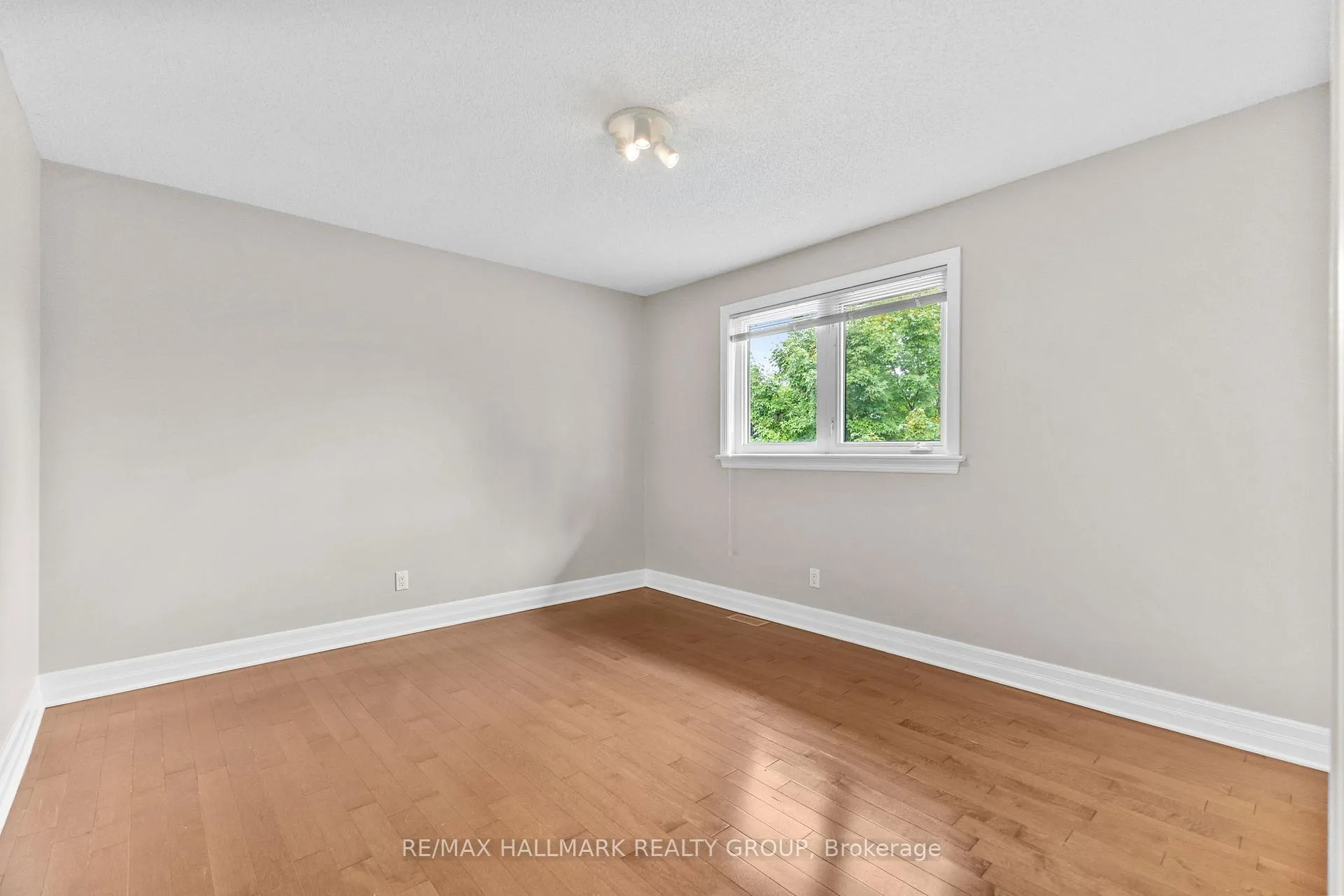 Photo 34 of 30 Lillico Drive, Ottawa, Hunt Club — HOMEH