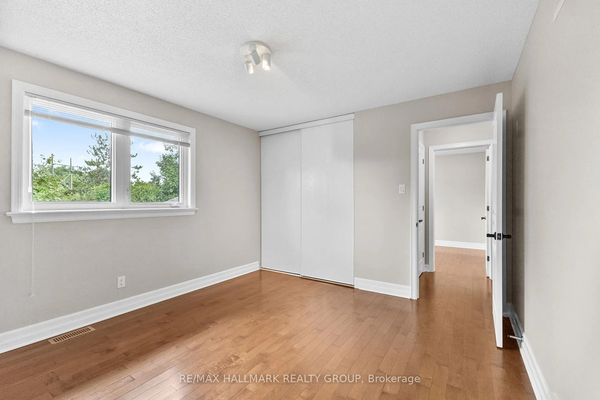 Photo 35 of 30 Lillico Drive, Ottawa, Hunt Club — HOMEH