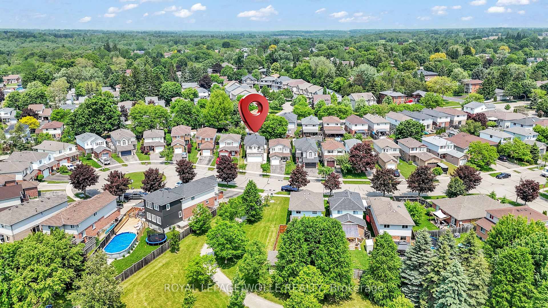 Photo 5 of 50 Inge Court, Kitchener — HOMEH