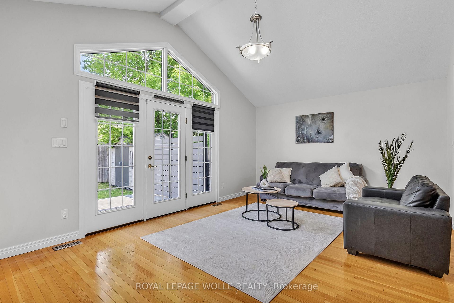 Photo 15 of 50 Inge Court, Kitchener — HOMEH