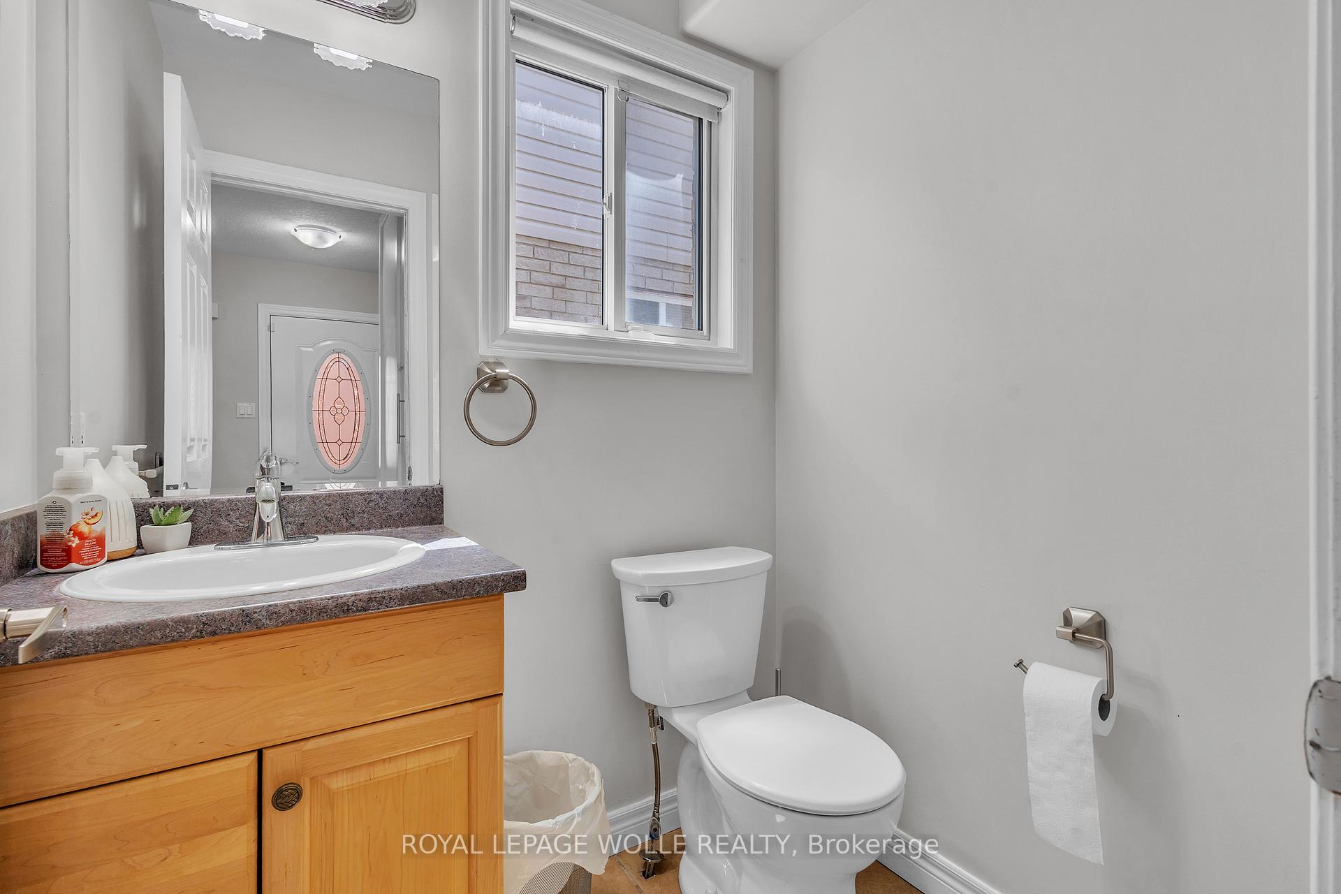 Photo 18 of 50 Inge Court, Kitchener — HOMEH