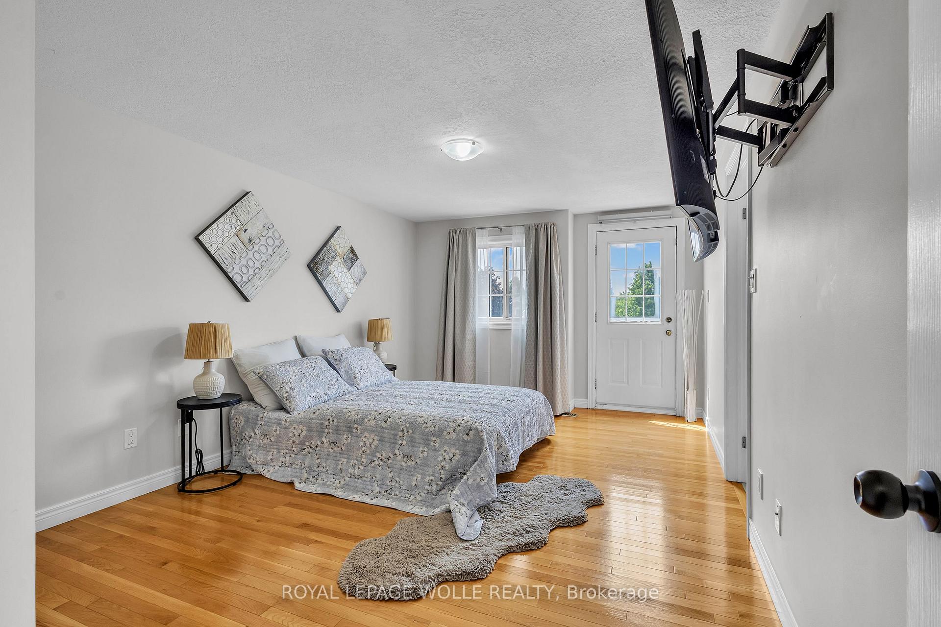 Photo 19 of 50 Inge Court, Kitchener — HOMEH