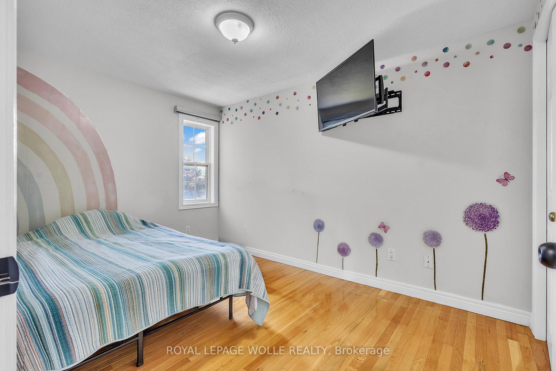 Photo 28 of 50 Inge Court, Kitchener — HOMEH