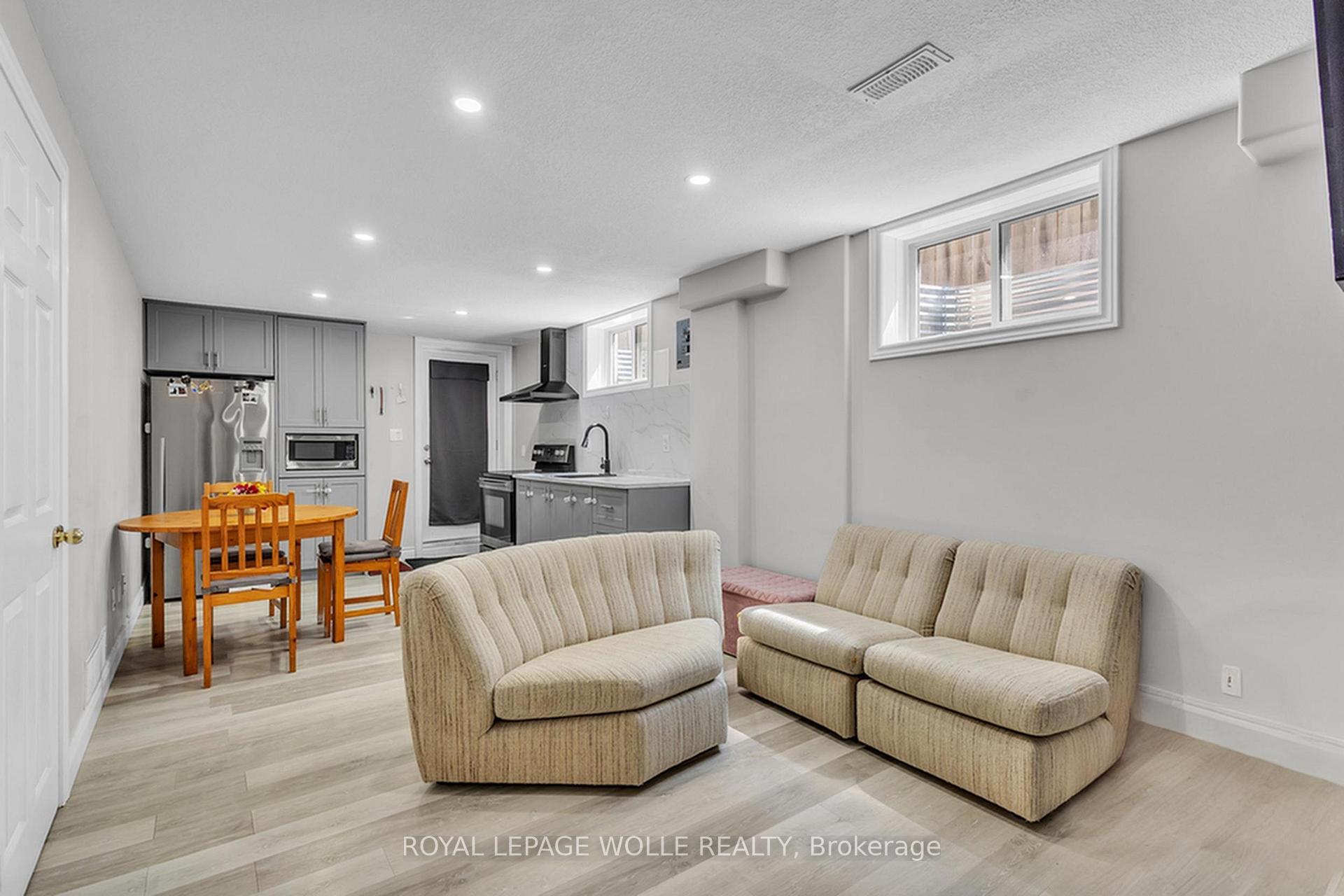 Photo 38 of 50 Inge Court, Kitchener — HOMEH
