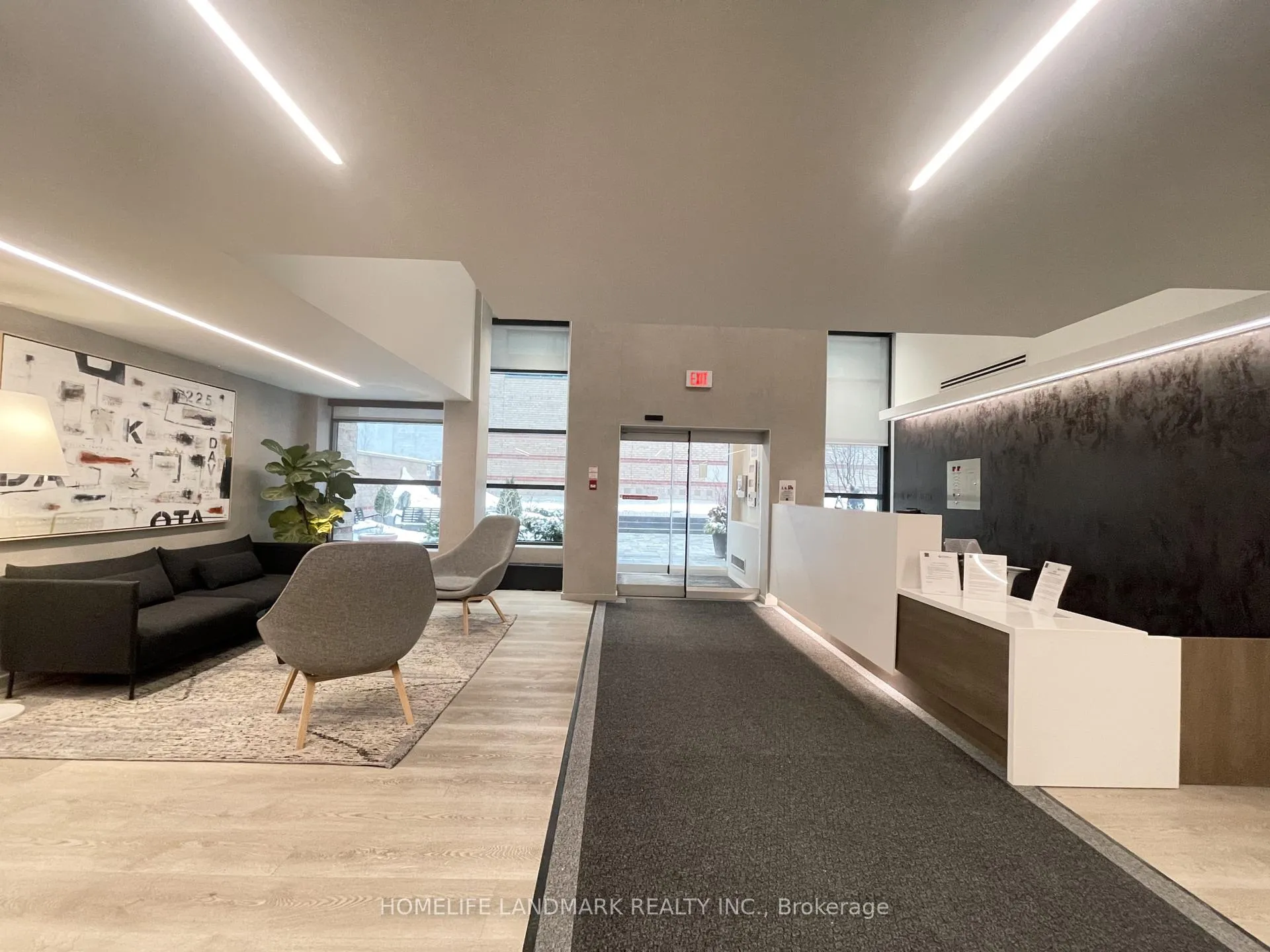 Photo 2 of Unit 202, 225 Davenport Road, Toronto, The Annex — HOMEH