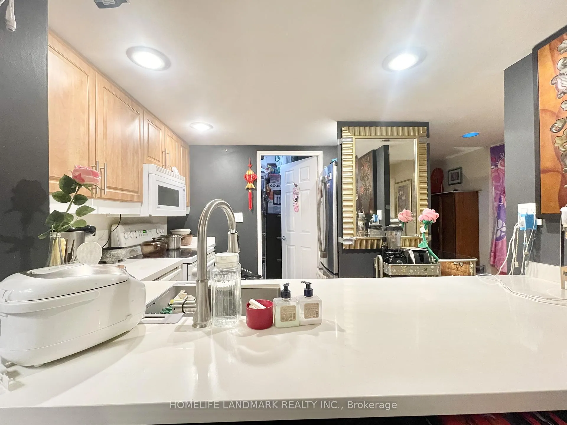 Photo 6 of Unit 202, 225 Davenport Road, Toronto, The Annex — HOMEH