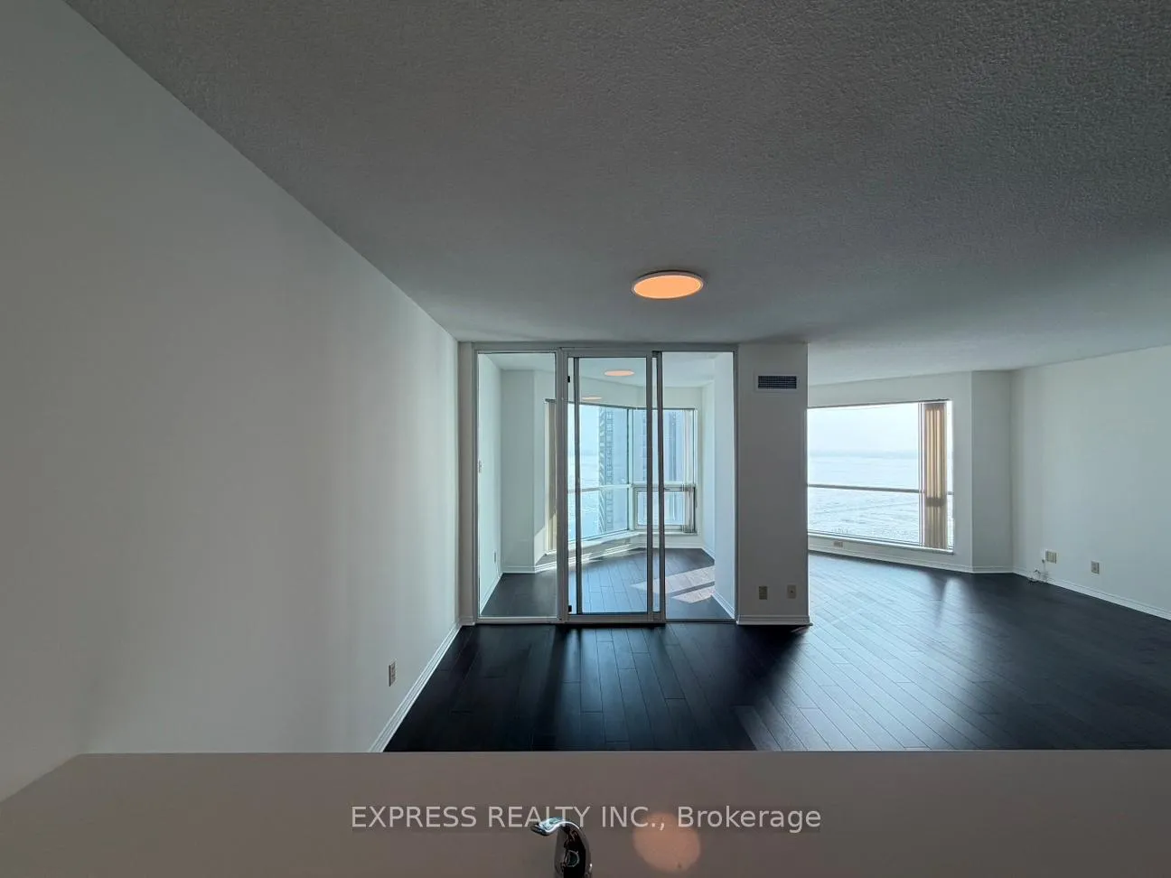 Photo 3 of Unit 2105, 10 Queens Quay W, Toronto, Waterfront Communities — HOMEH