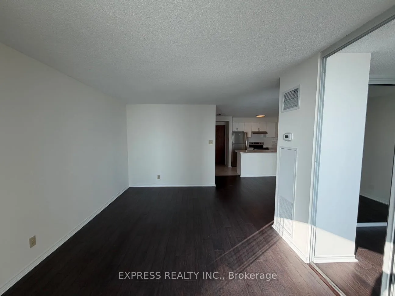 Photo 9 of Unit 2105, 10 Queens Quay W, Toronto, Waterfront Communities — HOMEH