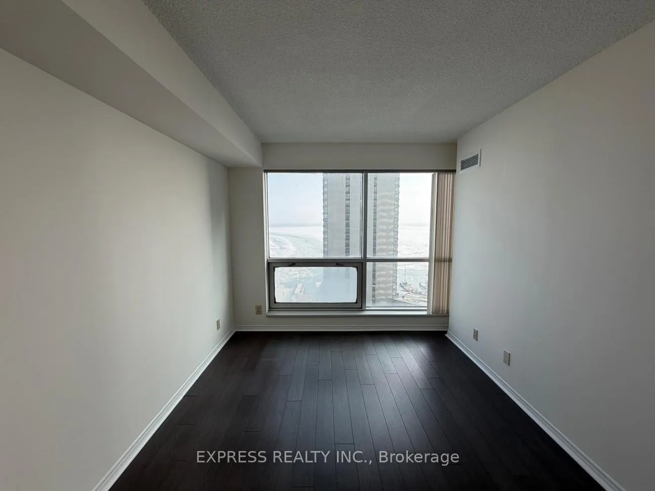 Photo 10 of Unit 2105, 10 Queens Quay W, Toronto, Waterfront Communities — HOMEH
