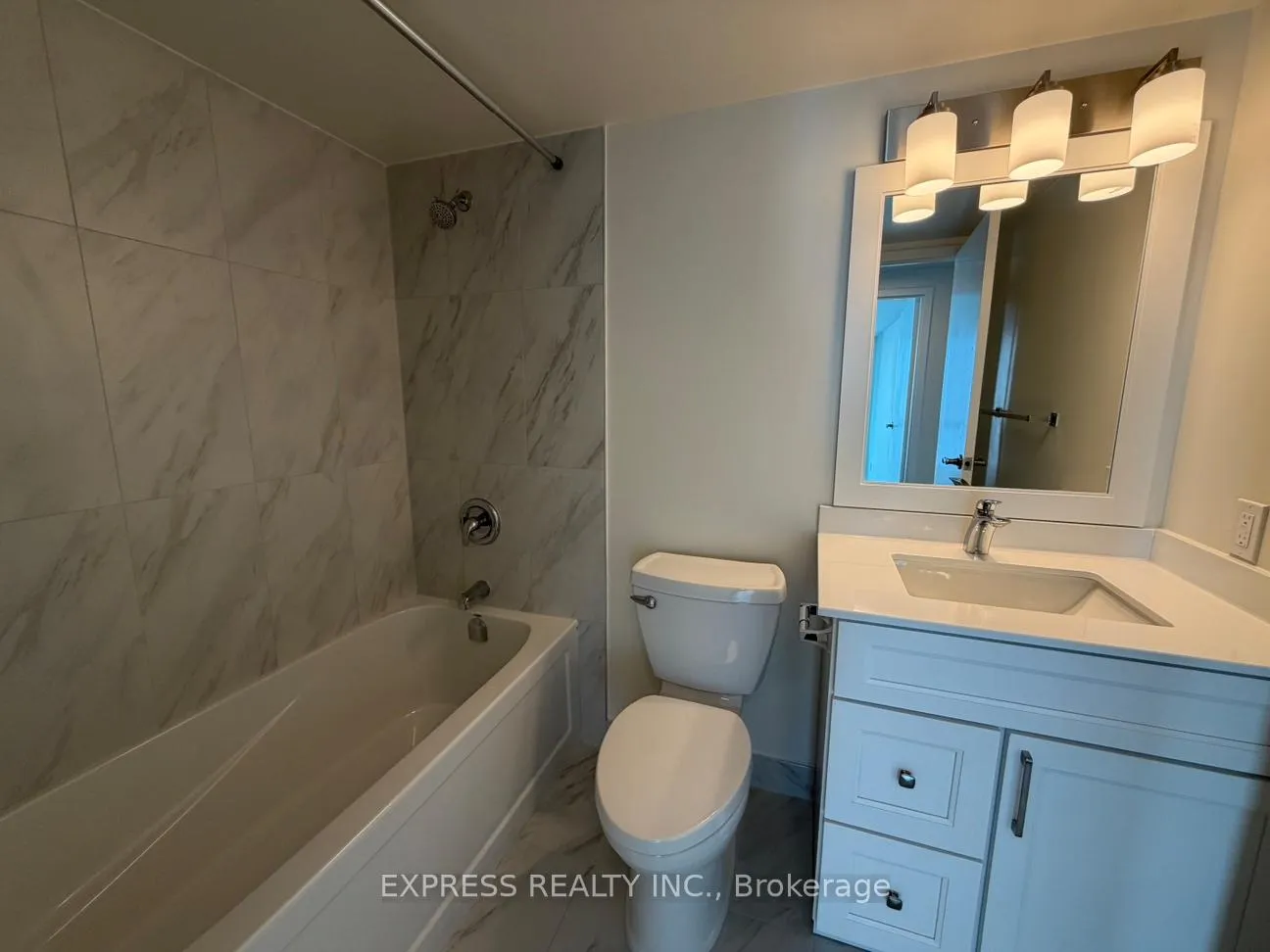 Photo 11 of Unit 2105, 10 Queens Quay W, Toronto, Waterfront Communities — HOMEH