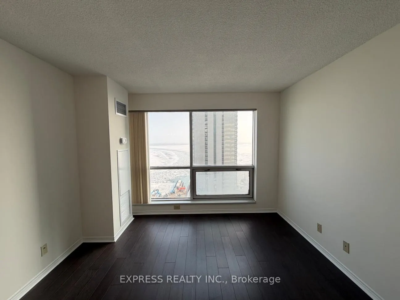 Photo 12 of Unit 2105, 10 Queens Quay W, Toronto, Waterfront Communities — HOMEH
