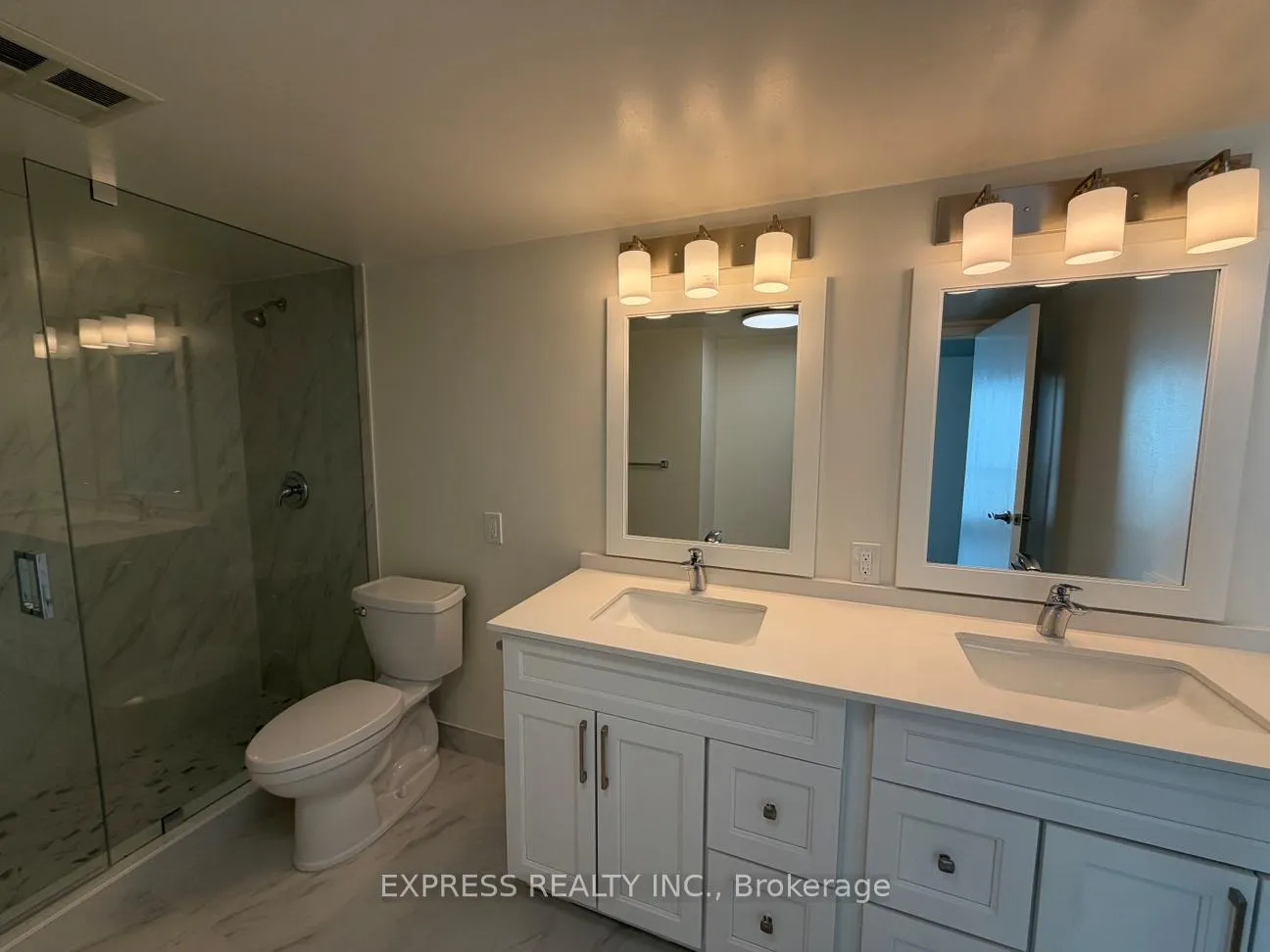 Photo 14 of Unit 2105, 10 Queens Quay W, Toronto, Waterfront Communities — HOMEH