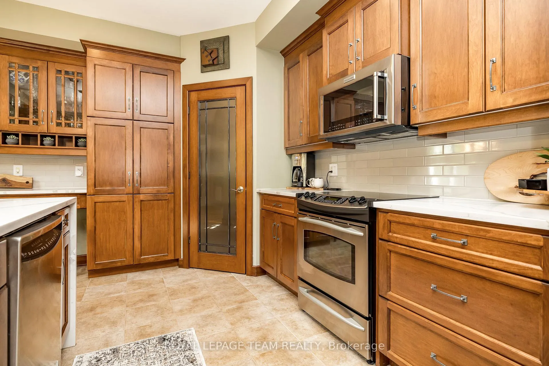 Photo 12 of 19 Turtle Point Private, Ottawa, Kanata - Morgan's Grant/South March — HOMEH