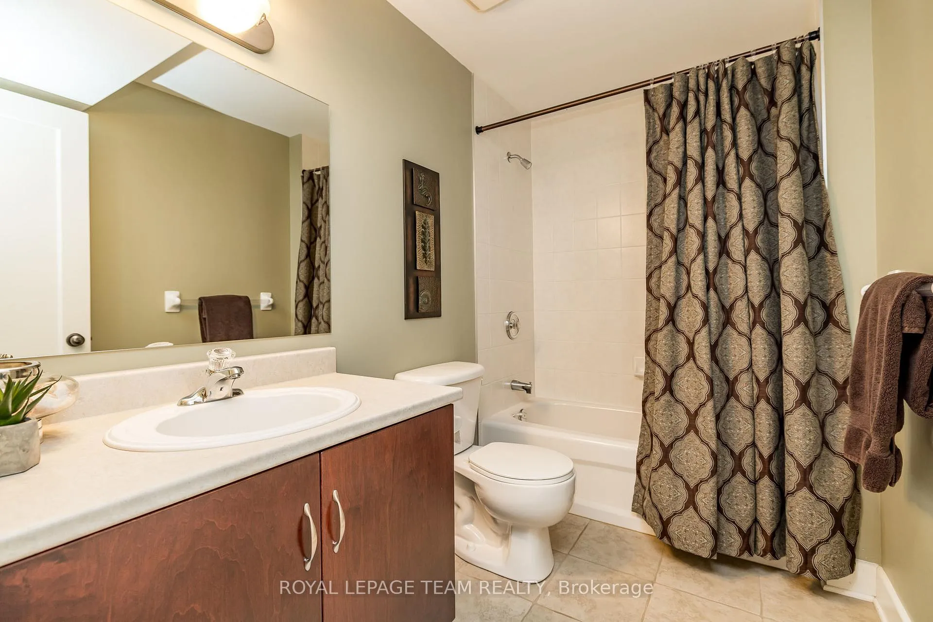 Photo 35 of 19 Turtle Point Private, Ottawa, Kanata - Morgan's Grant/South March — HOMEH