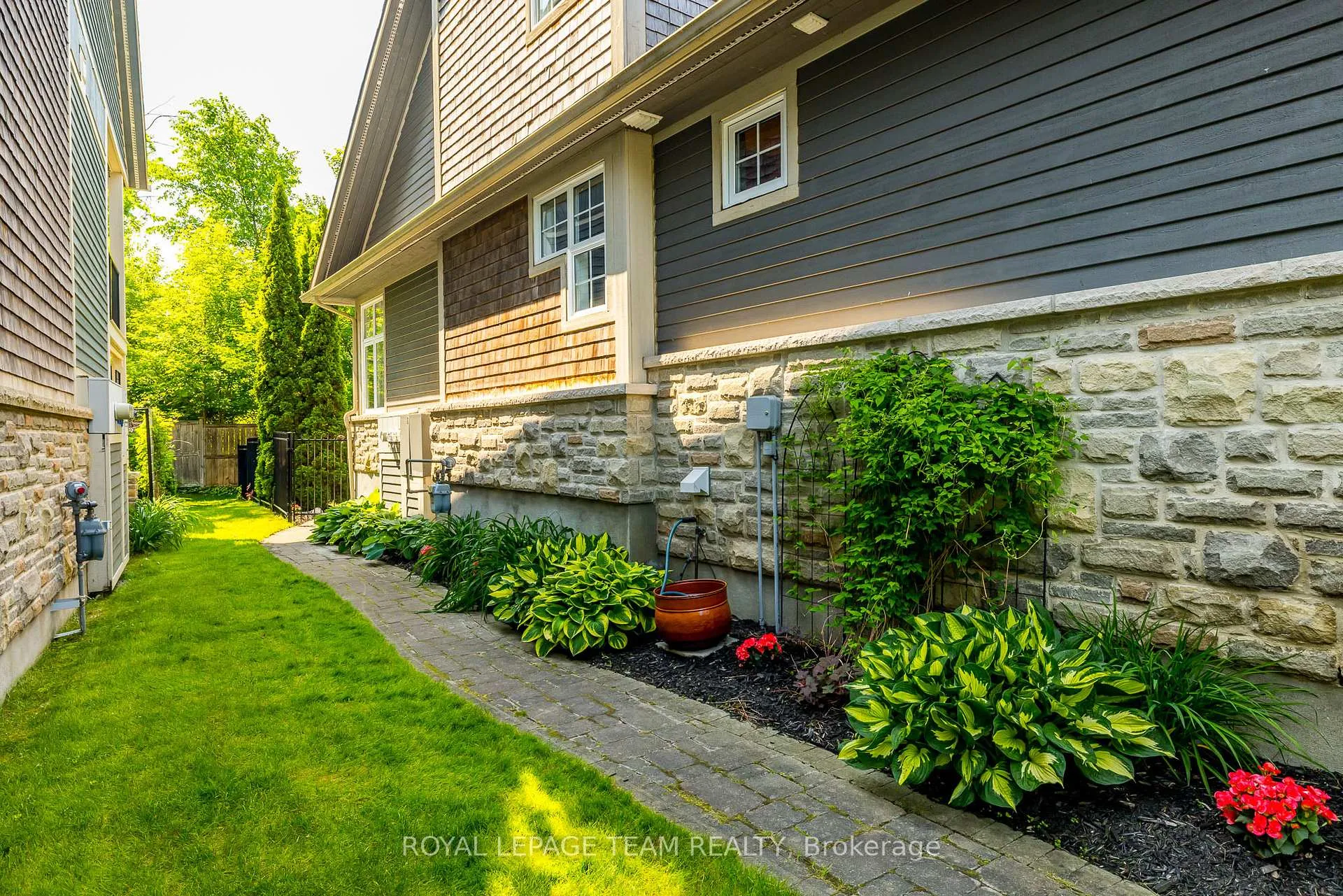 Photo 39 of 19 Turtle Point Private, Ottawa, Kanata - Morgan's Grant/South March — HOMEH