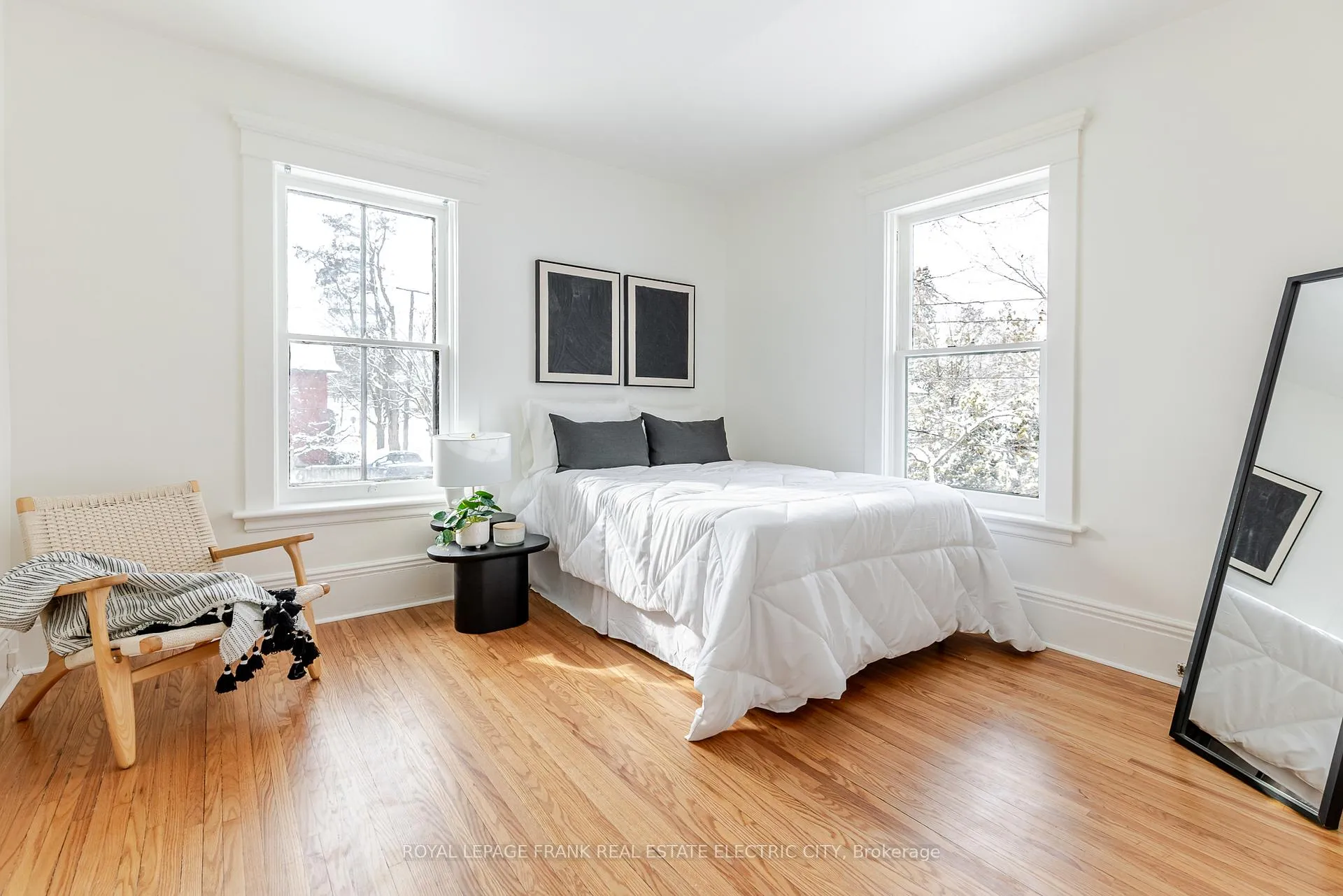 Photo 24 of 497 Gilmour Street, Peterborough, Town Ward 3 — HOMEH