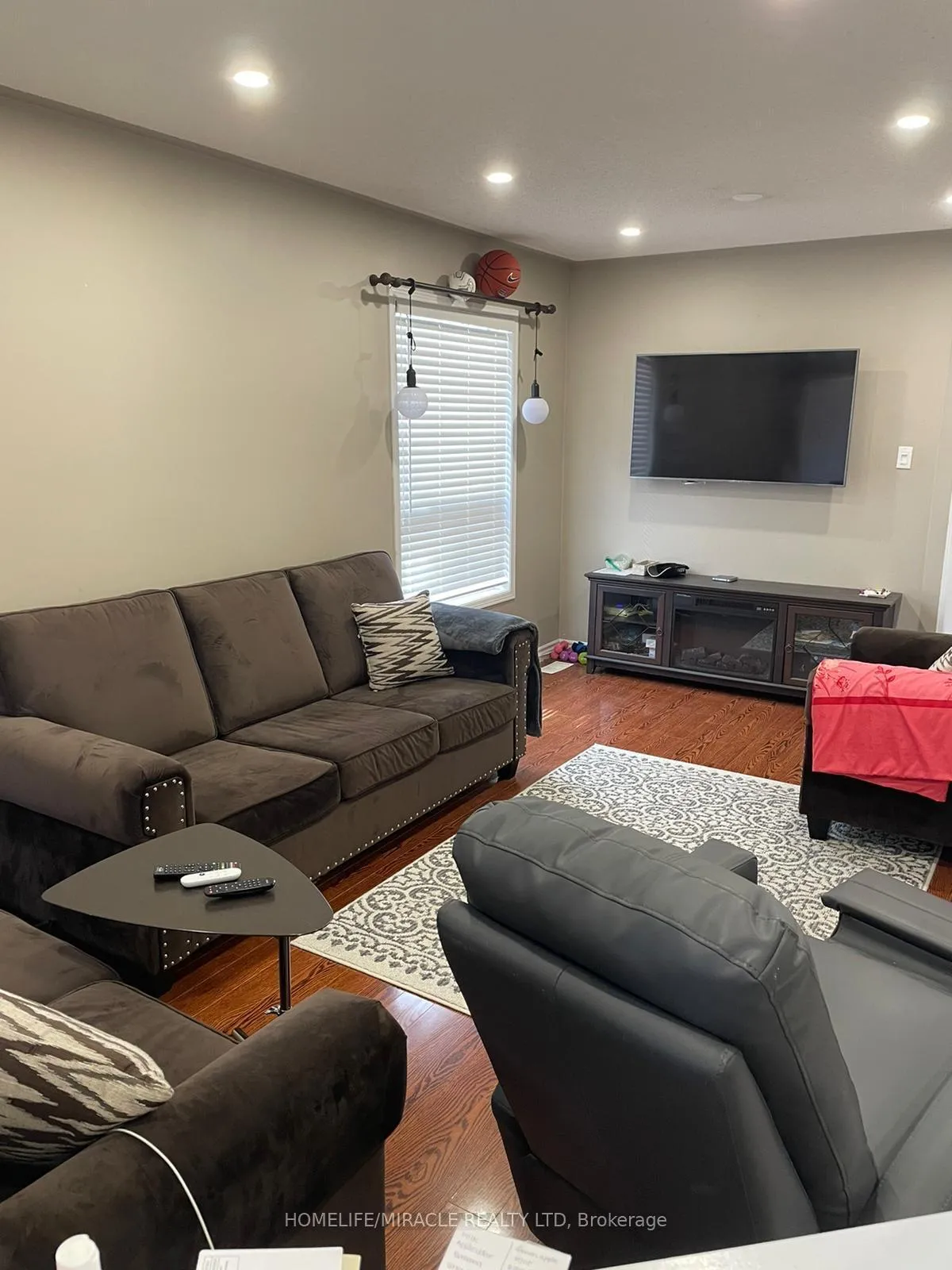 Photo 8 of Unit Upper, 173 Willow Park Drive, Brampton, Sandringham-Wellington — HOMEH