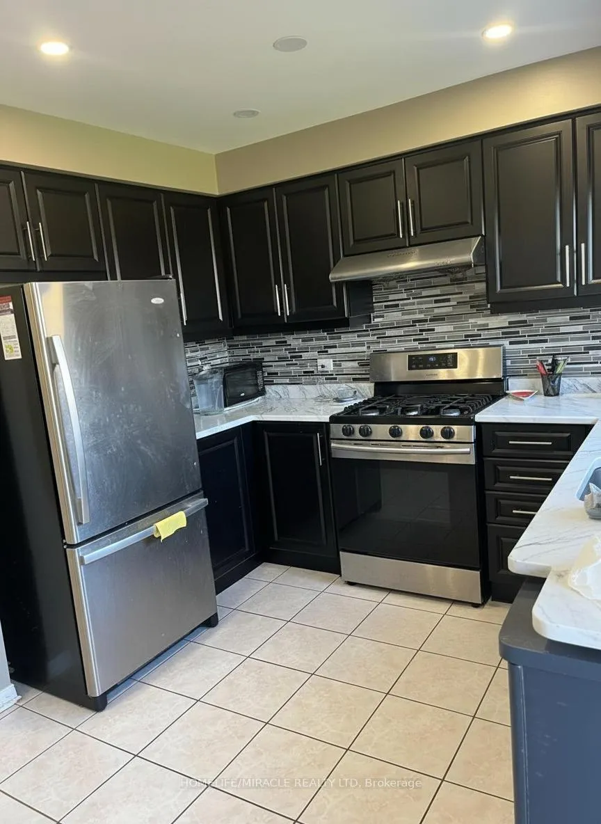 Photo 10 of Unit Upper, 173 Willow Park Drive, Brampton, Sandringham-Wellington — HOMEH