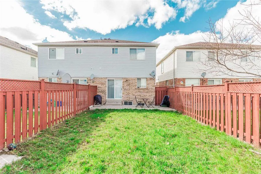 Photo 24 of Unit Upper, 173 Willow Park Drive, Brampton, Sandringham-Wellington — HOMEH