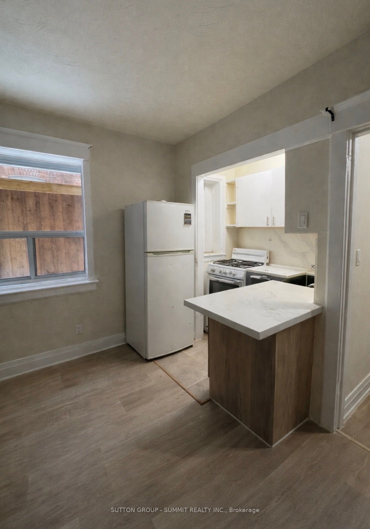 Photo 2 of Unit 106, 98 Vaughan Road, Toronto, Humewood-Cedarvale — HOMEH