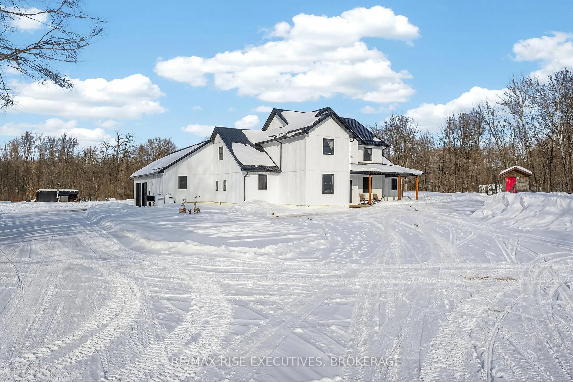 Front of 1580B Wagerville Road