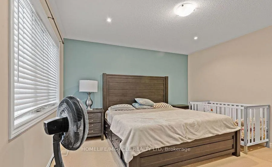 Photo 25 of 11 Thornapple Street, Brampton, Sandringham-Wellington — HOMEH