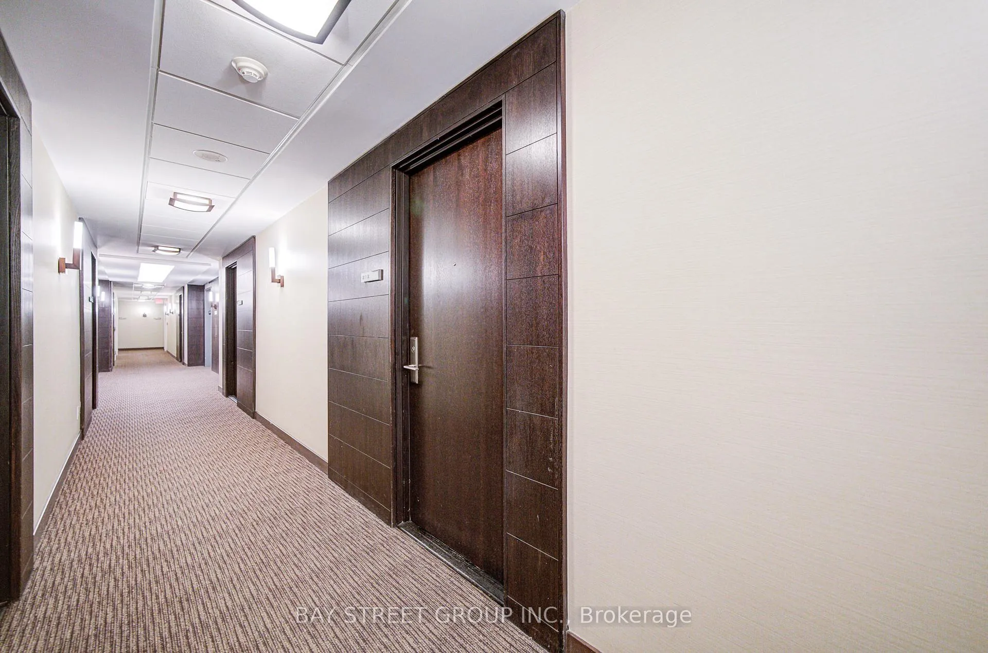 Photo 7 of Unit 212, 70 Roehampton Avenue, Toronto, Mount Pleasant West — HOMEH