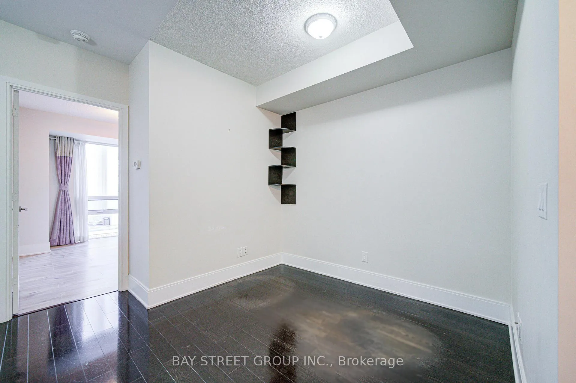 Photo 12 of Unit 212, 70 Roehampton Avenue, Toronto, Mount Pleasant West — HOMEH