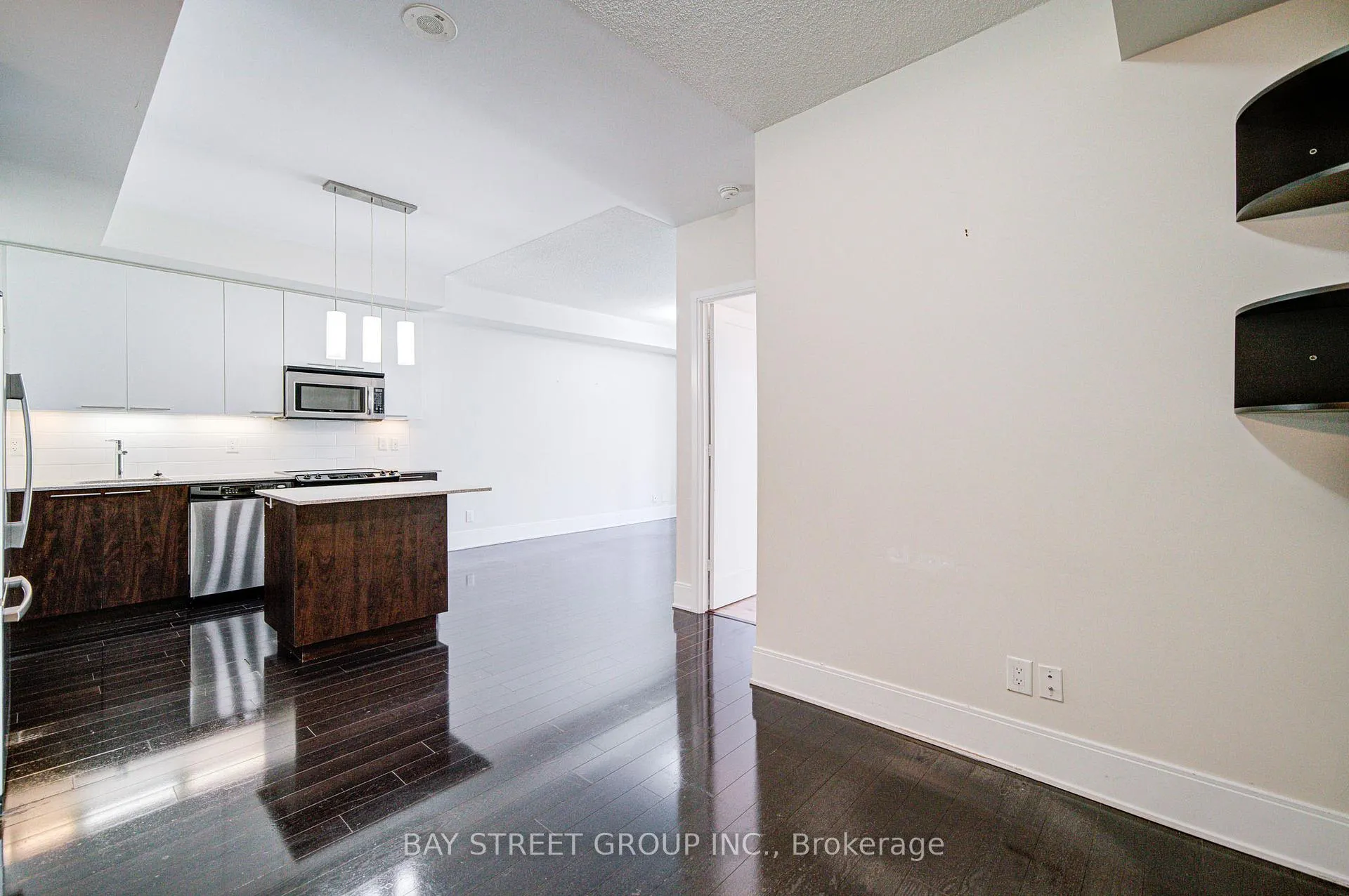 Photo 15 of Unit 212, 70 Roehampton Avenue, Toronto, Mount Pleasant West — HOMEH