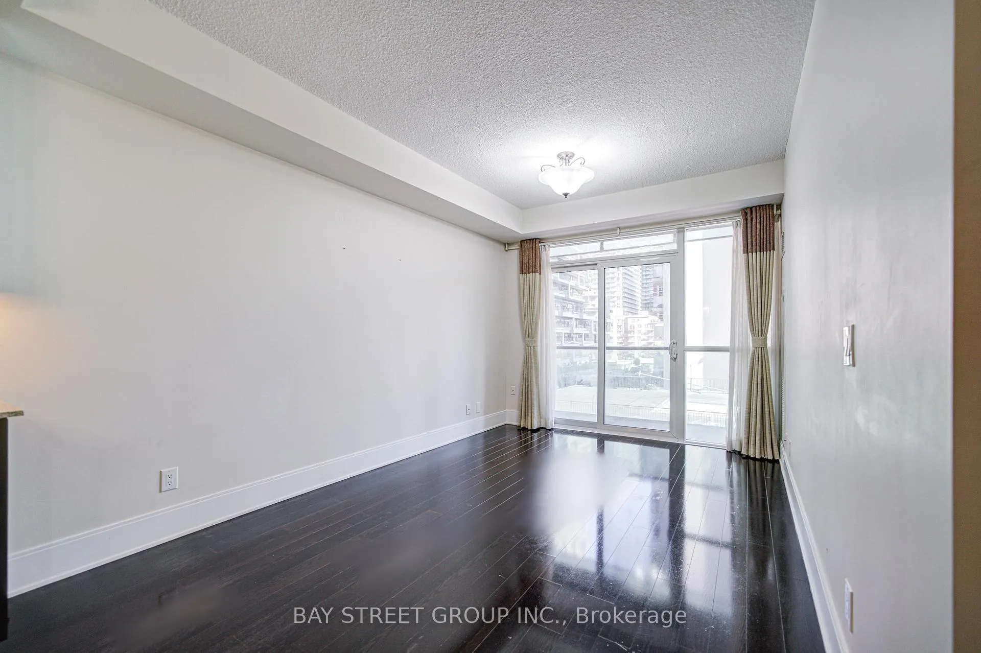 Photo 25 of Unit 212, 70 Roehampton Avenue, Toronto, Mount Pleasant West — HOMEH