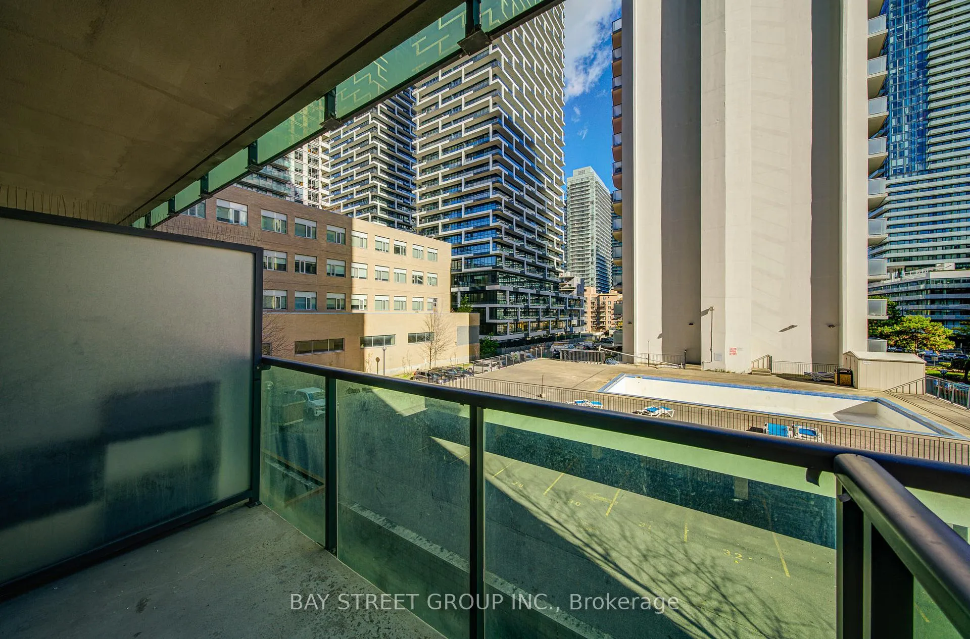 Photo 36 of Unit 212, 70 Roehampton Avenue, Toronto, Mount Pleasant West — HOMEH