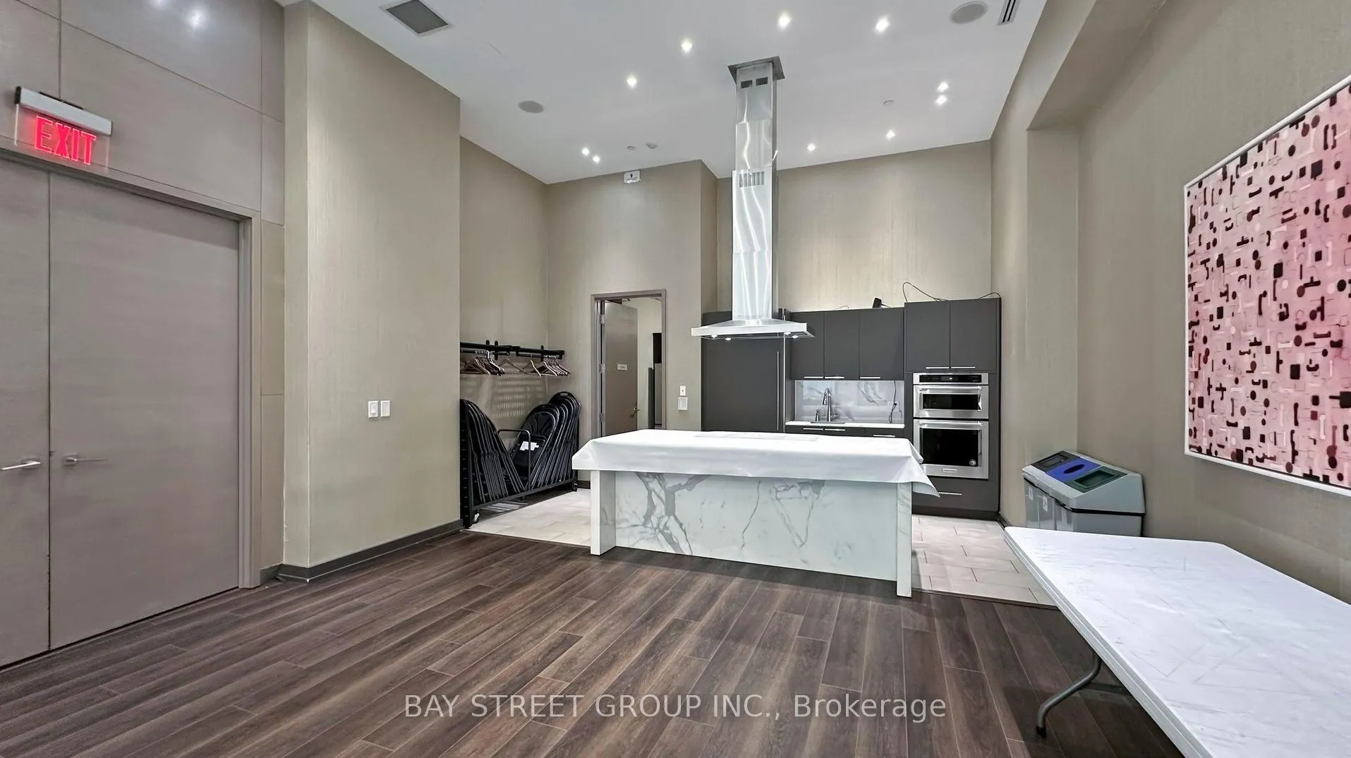 Photo 42 of Unit 212, 70 Roehampton Avenue, Toronto, Mount Pleasant West — HOMEH