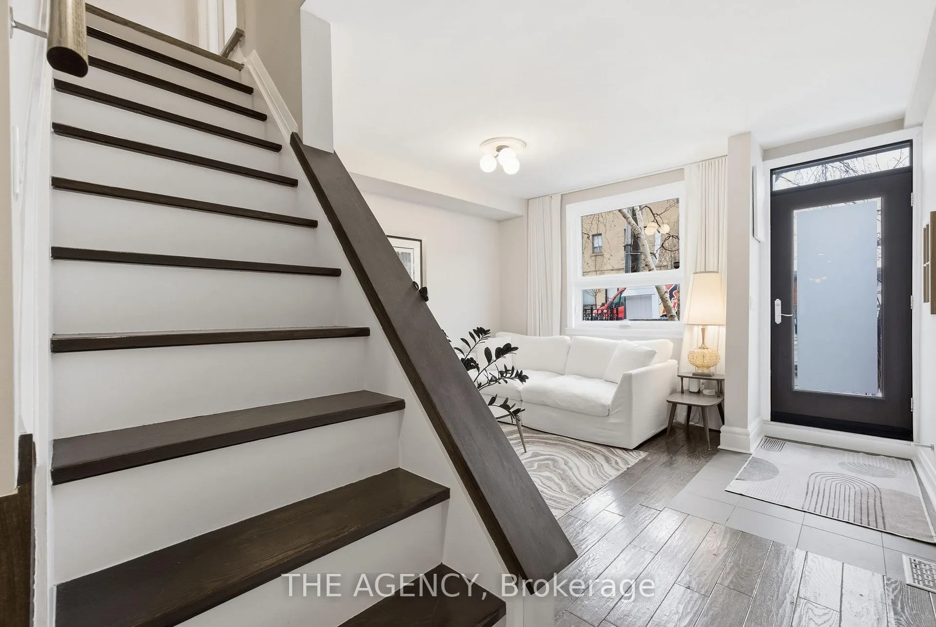 Photo 4 of 36 Mansfield Avenue, Toronto, Trinity-Bellwoods — HOMEH