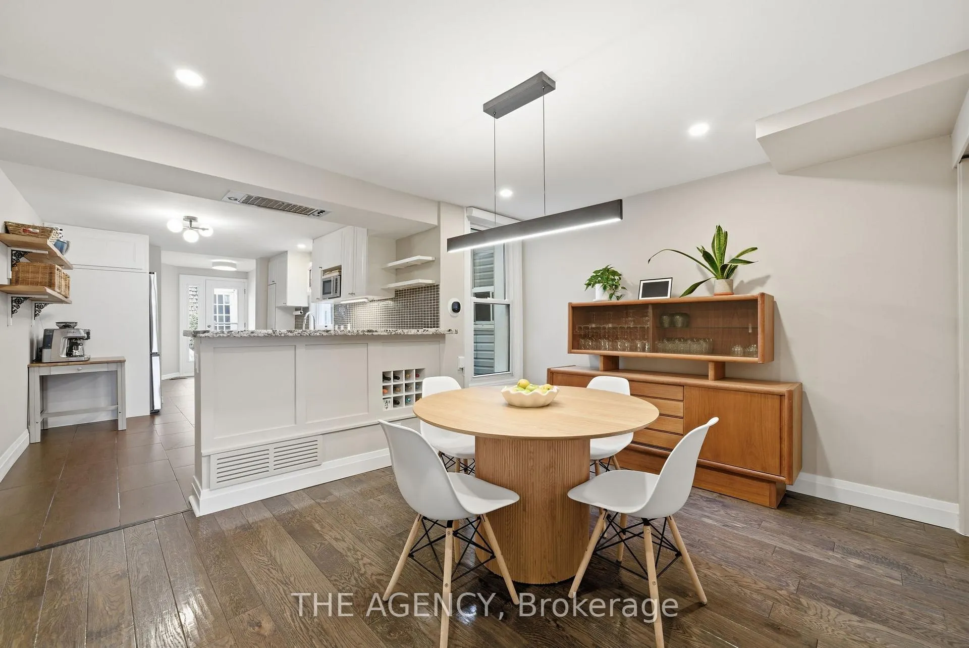 Photo 6 of 36 Mansfield Avenue, Toronto, Trinity-Bellwoods — HOMEH