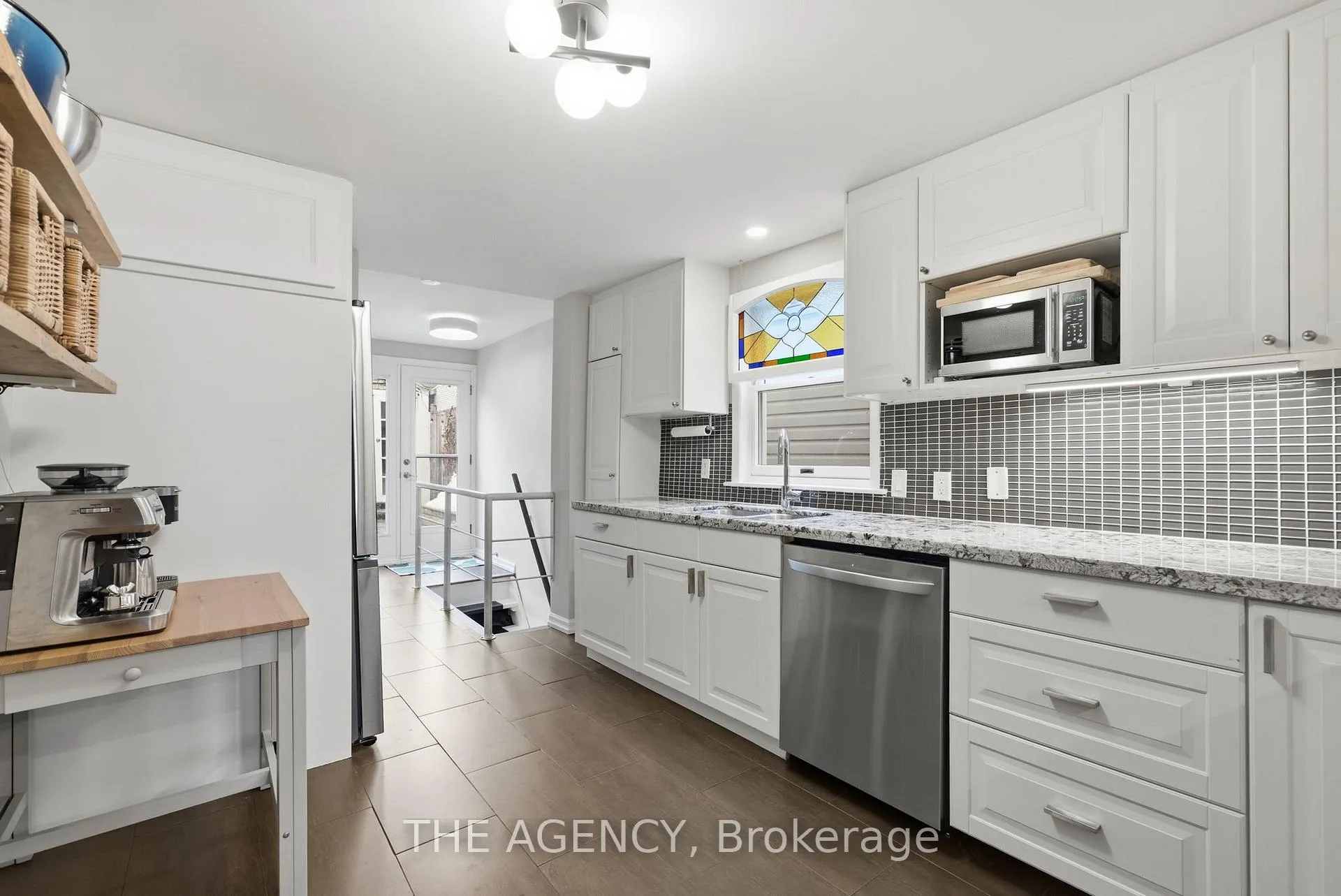 Photo 10 of 36 Mansfield Avenue, Toronto, Trinity-Bellwoods — HOMEH