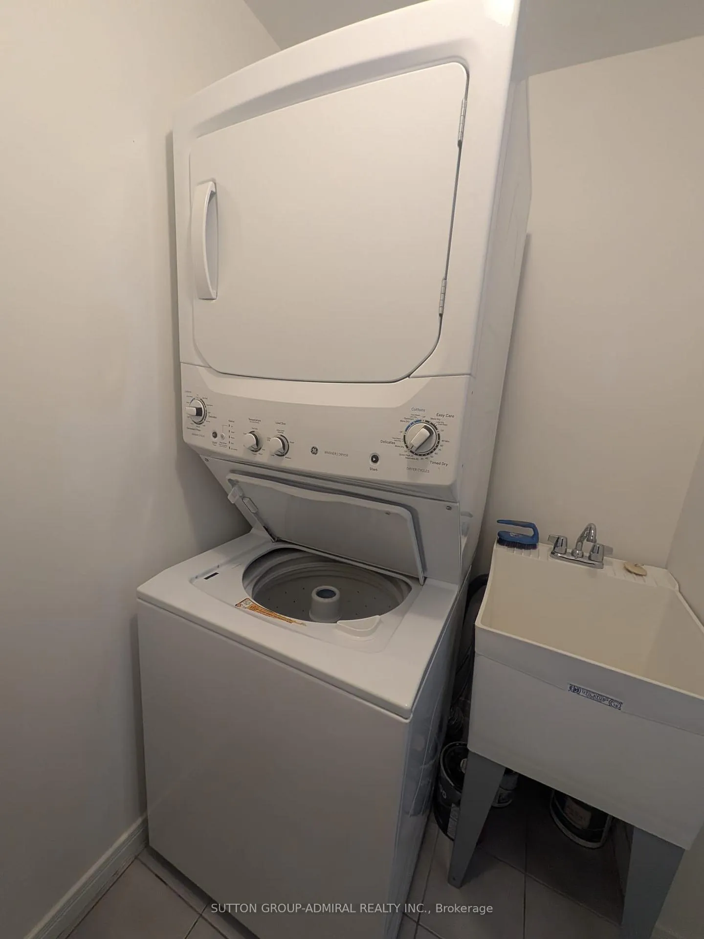 Photo 11 of Unit 607, 80 Athol Street E, Oshawa, Central — HOMEH