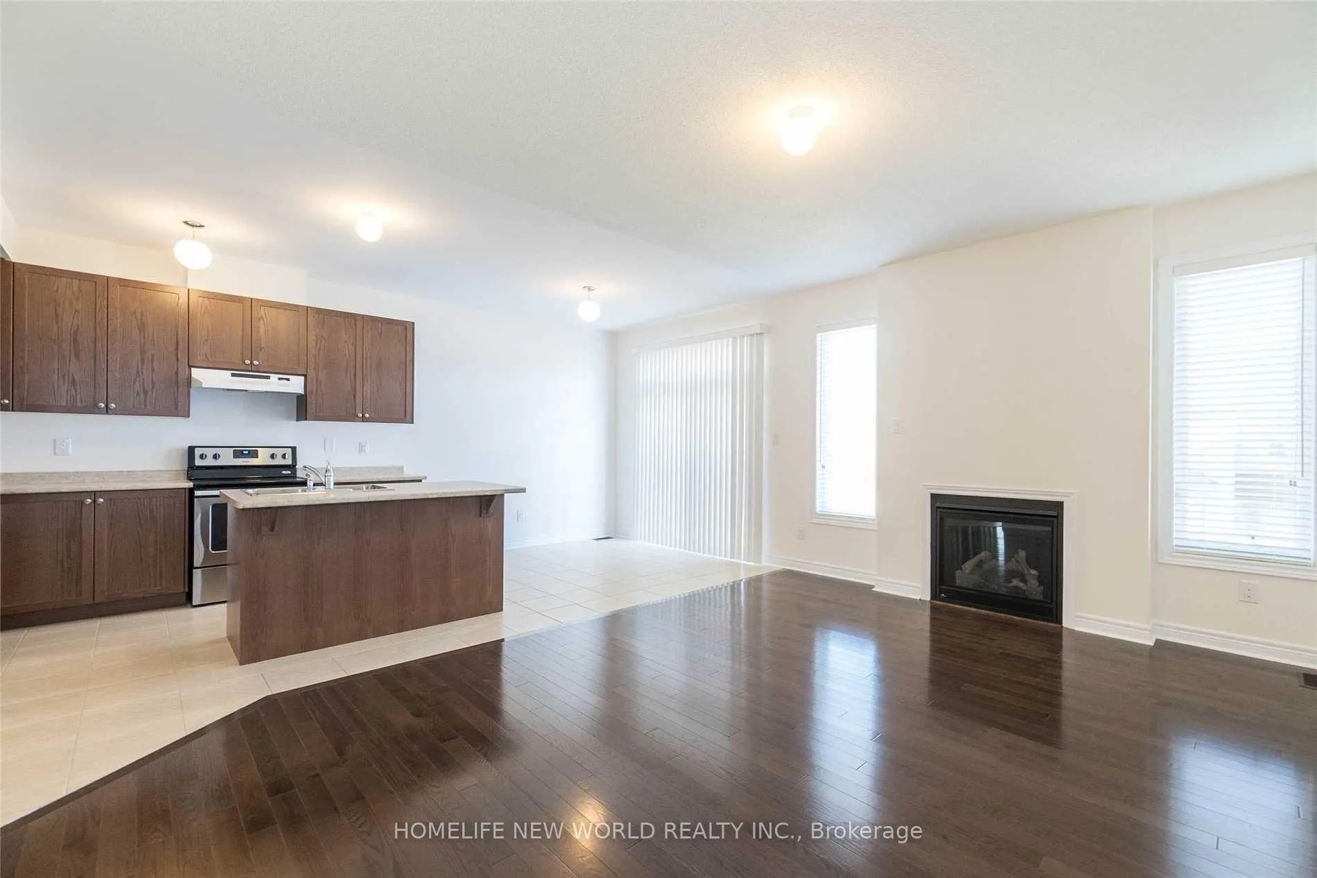 Photo 6 of 7 Cherna Avenue, Markham, Berczy — HOMEH