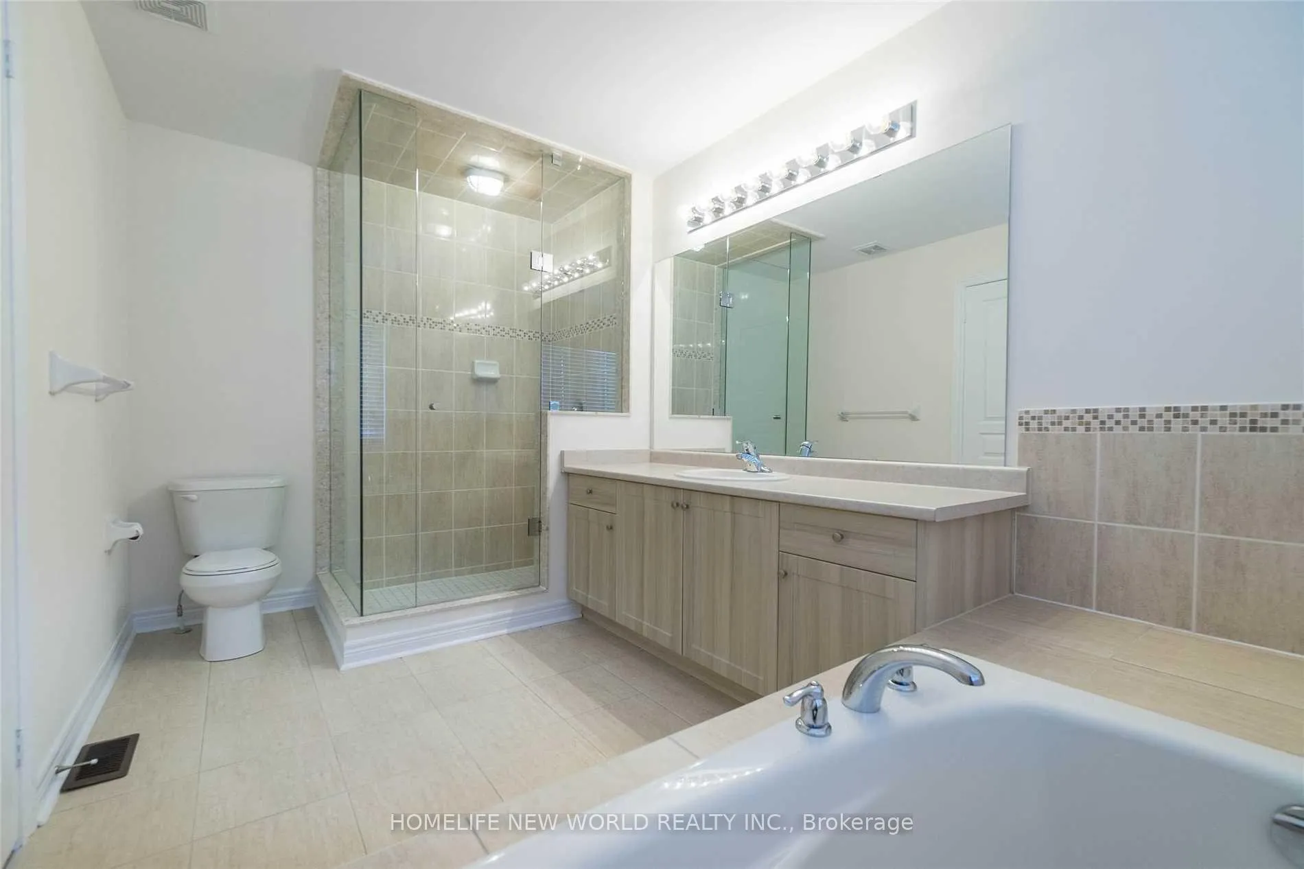 Photo 10 of 7 Cherna Avenue, Markham, Berczy — HOMEH
