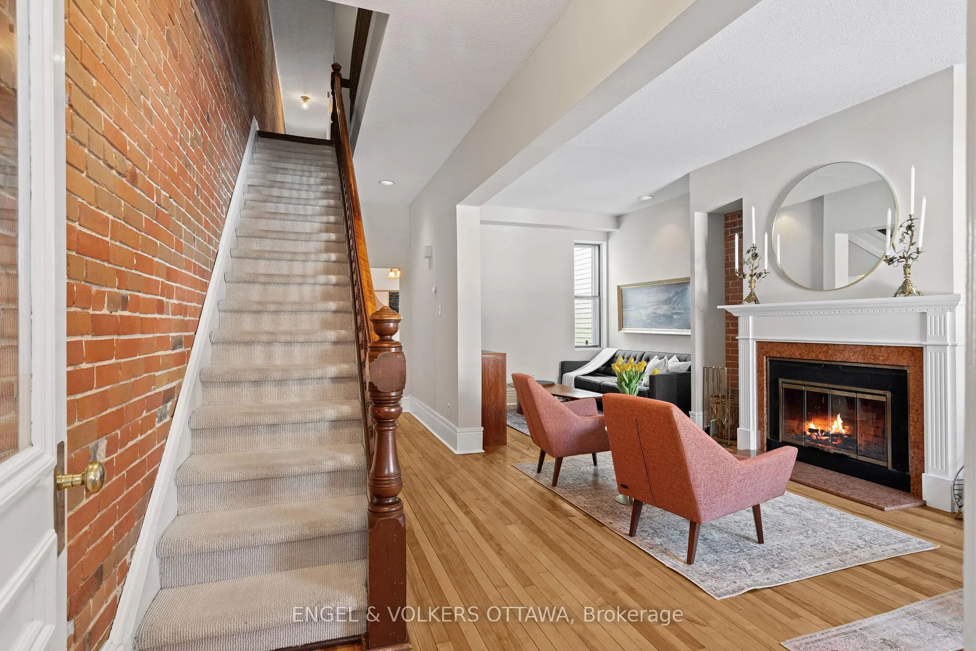 Photo 3 of 210 Daly Avenue, Ottawa, Sandy Hill — HOMEH
