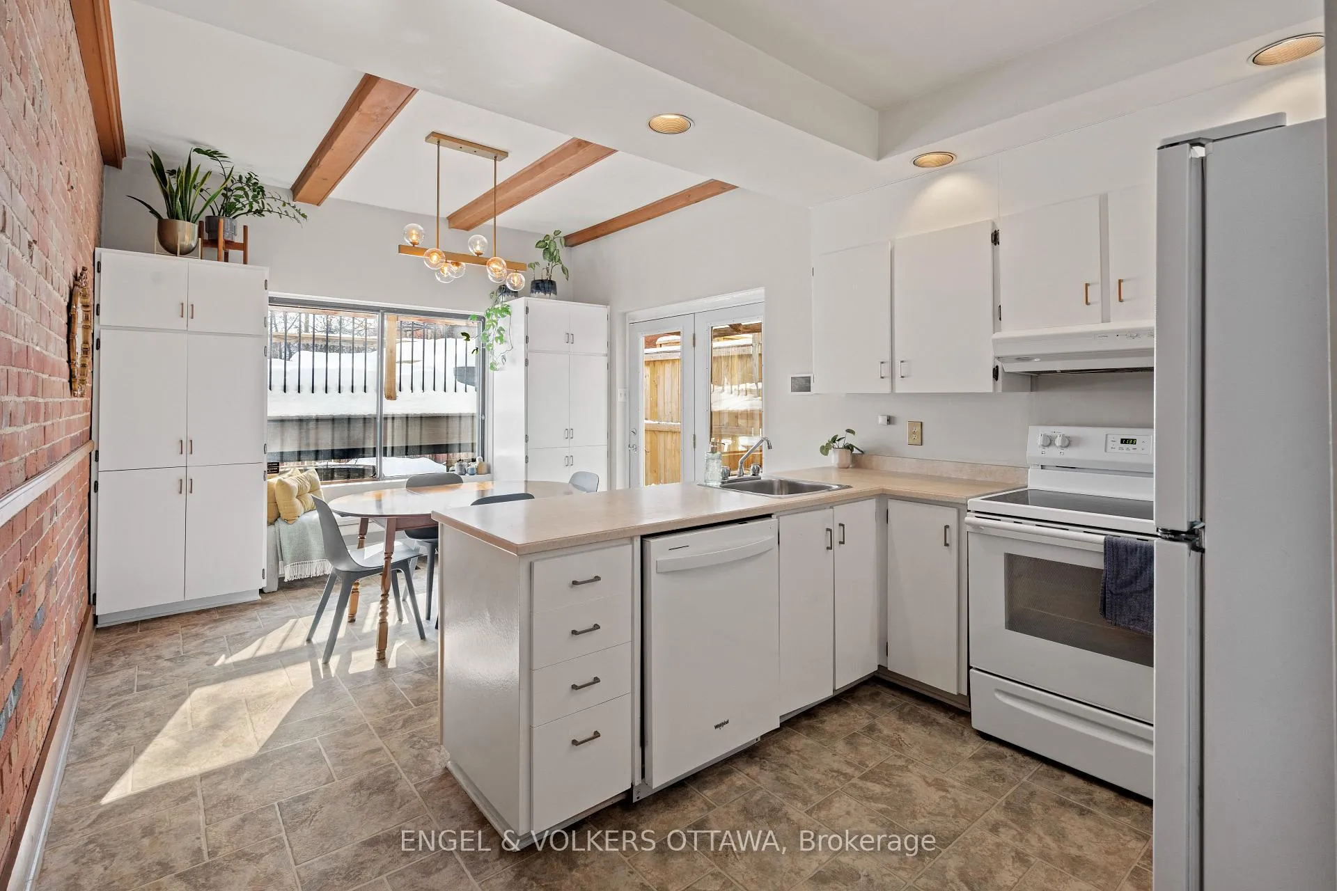Photo 13 of 210 Daly Avenue, Ottawa, Sandy Hill — HOMEH
