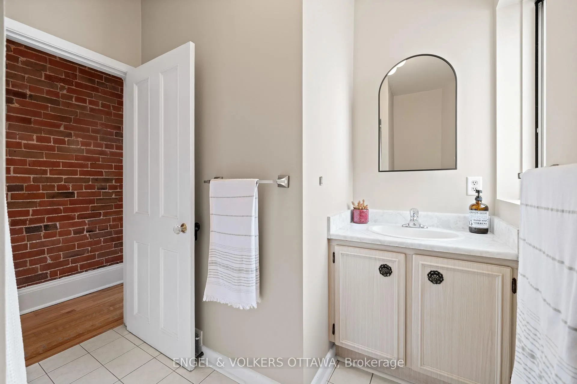 Photo 37 of 210 Daly Avenue, Ottawa, Sandy Hill — HOMEH