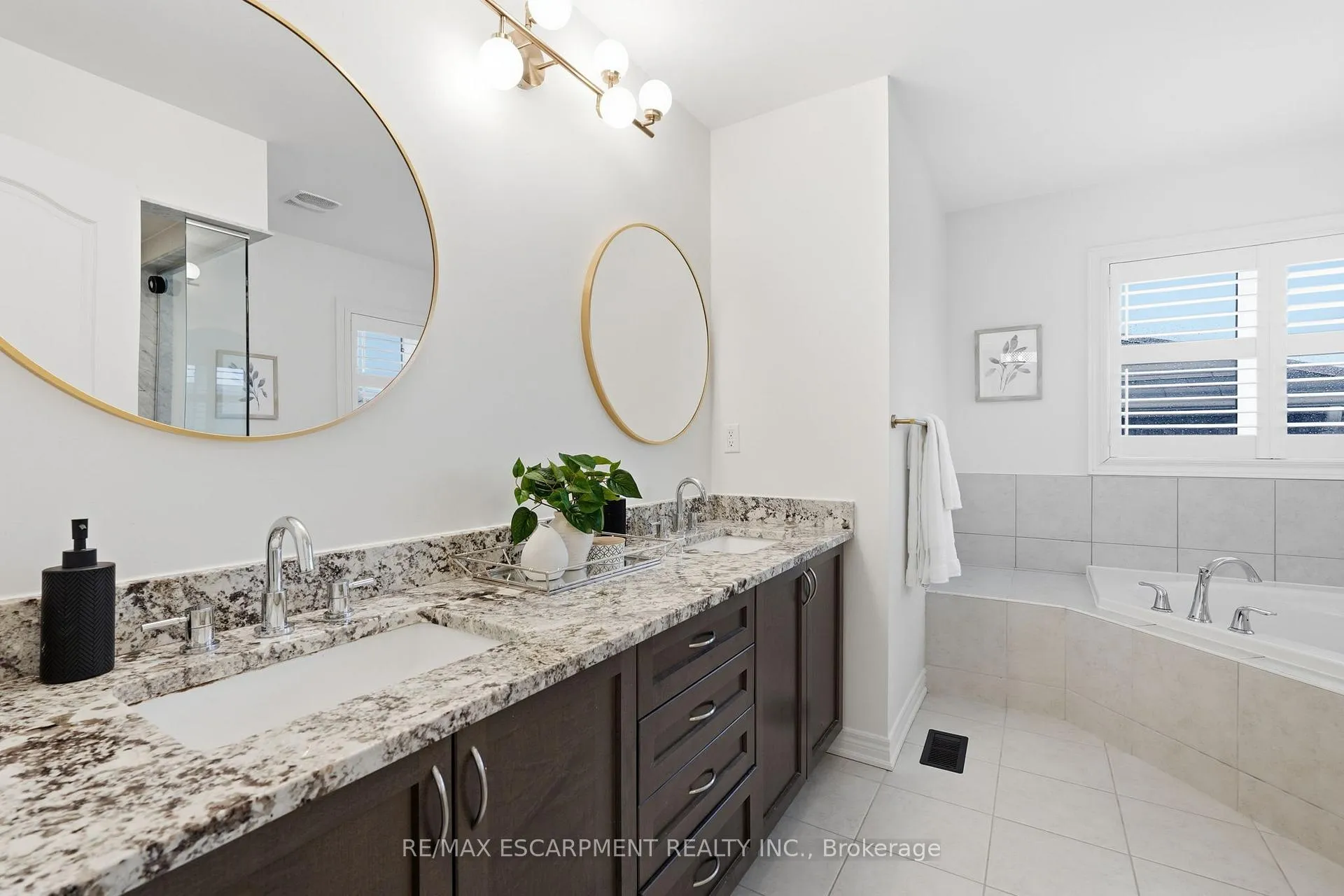 Photo 34 of 4268 Ryan Lane, Burlington, Alton — HOMEH